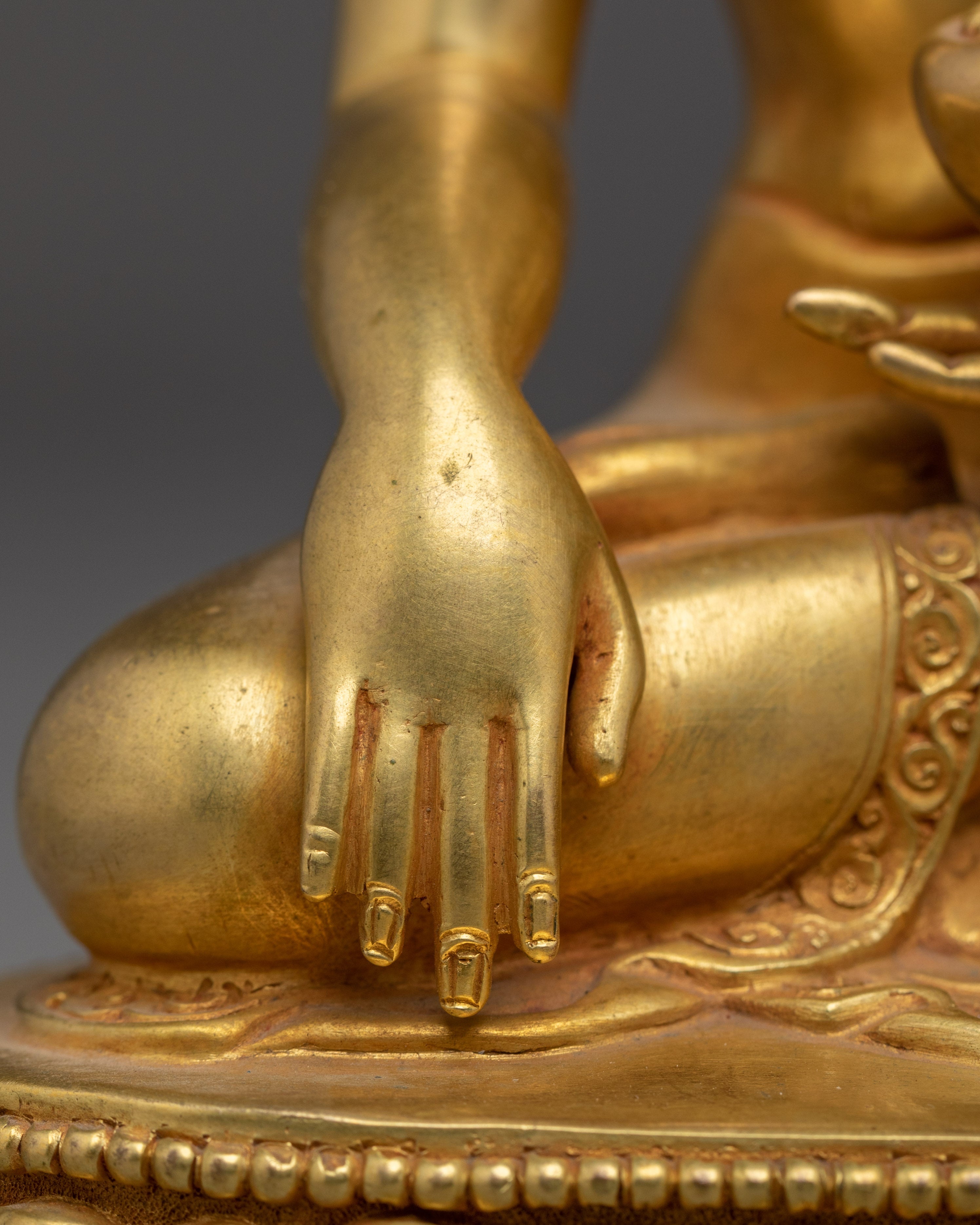 Shakyamuni Buddha Radiant Statue | Buddhist Spiritual Artwork