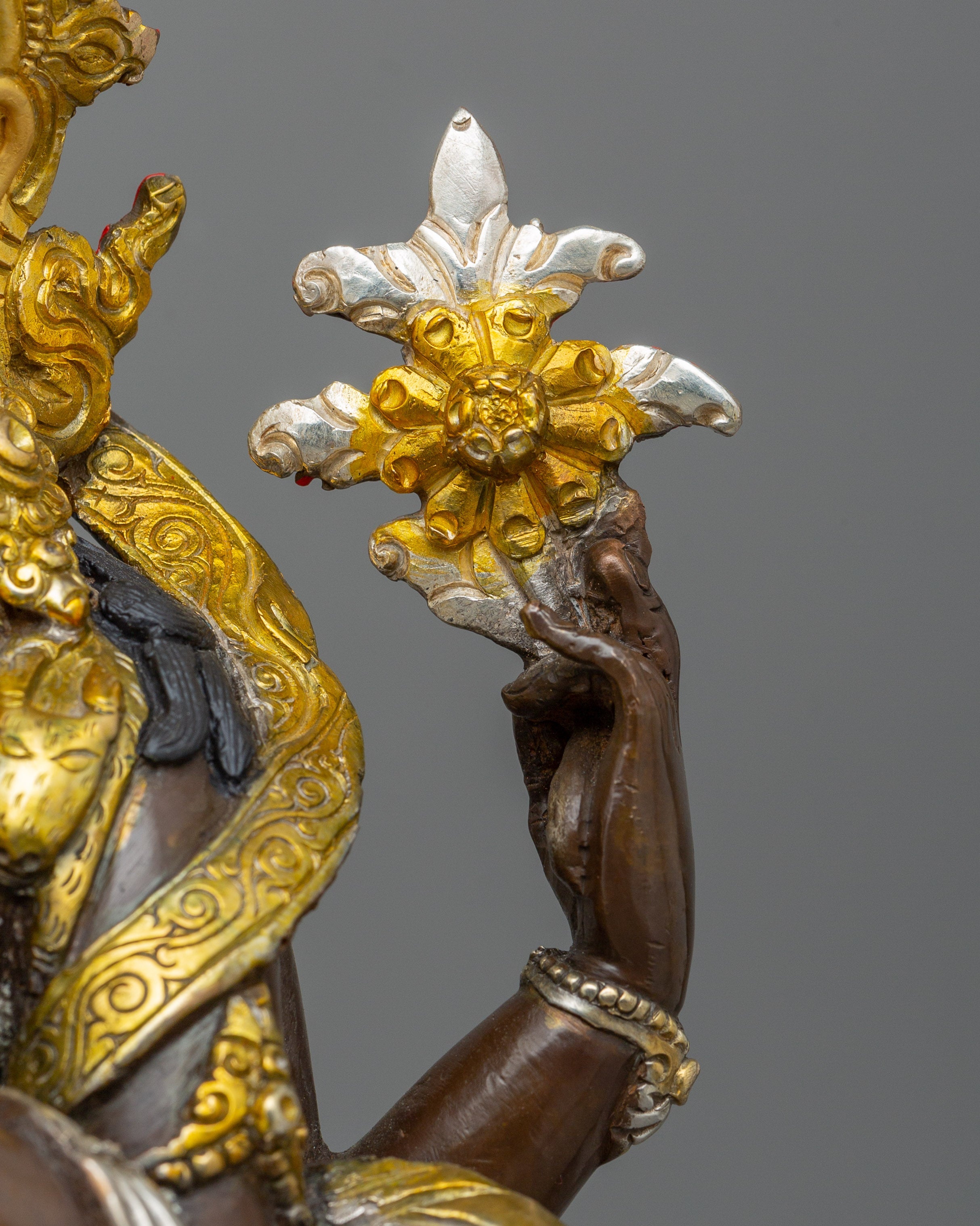 Chenrezig with Beautiful Halo Statue | The Bodhisattva of Infinite Compassion