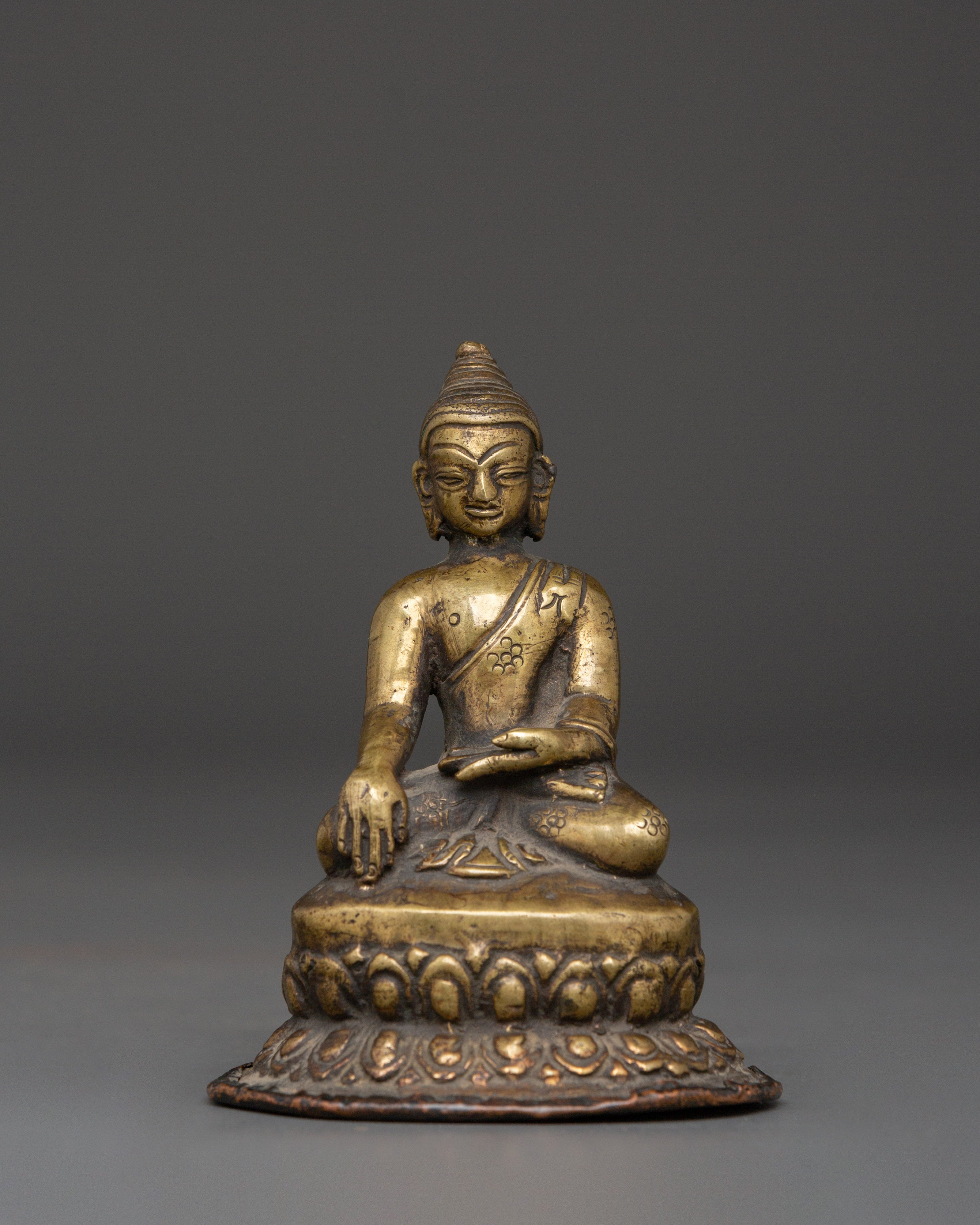 shakyamuni-buddha-statue-with-throne