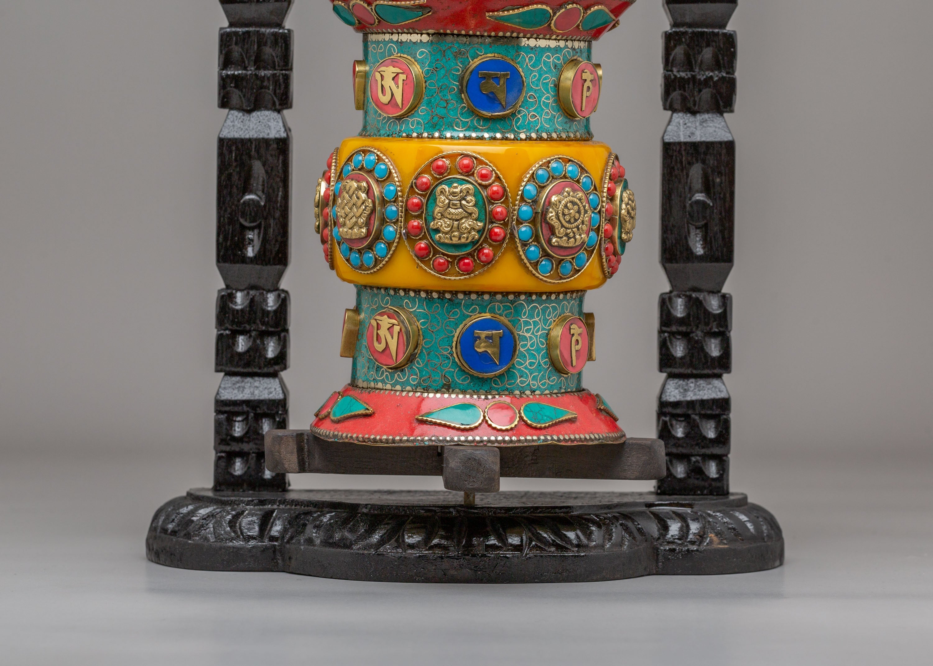 Himalayan Ritual Prayer Wheel for Altar | Mantra Spinner for Spiritual Practices