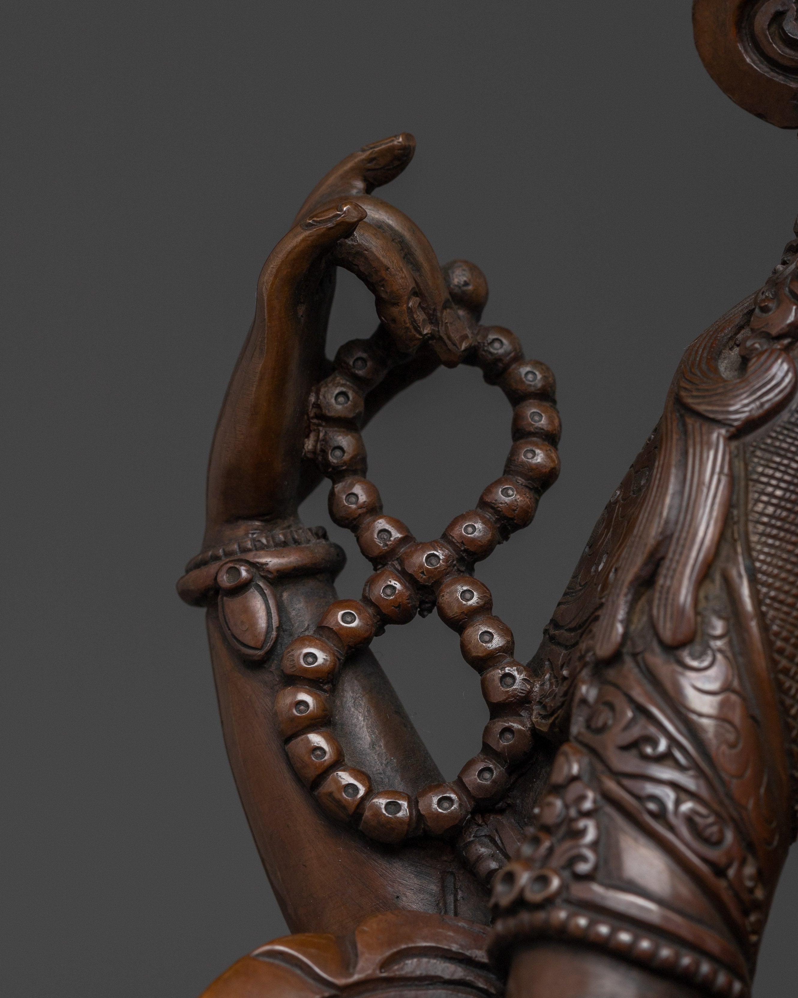 Serene Saraswati Statue | Hindu Goddess of Wisdom