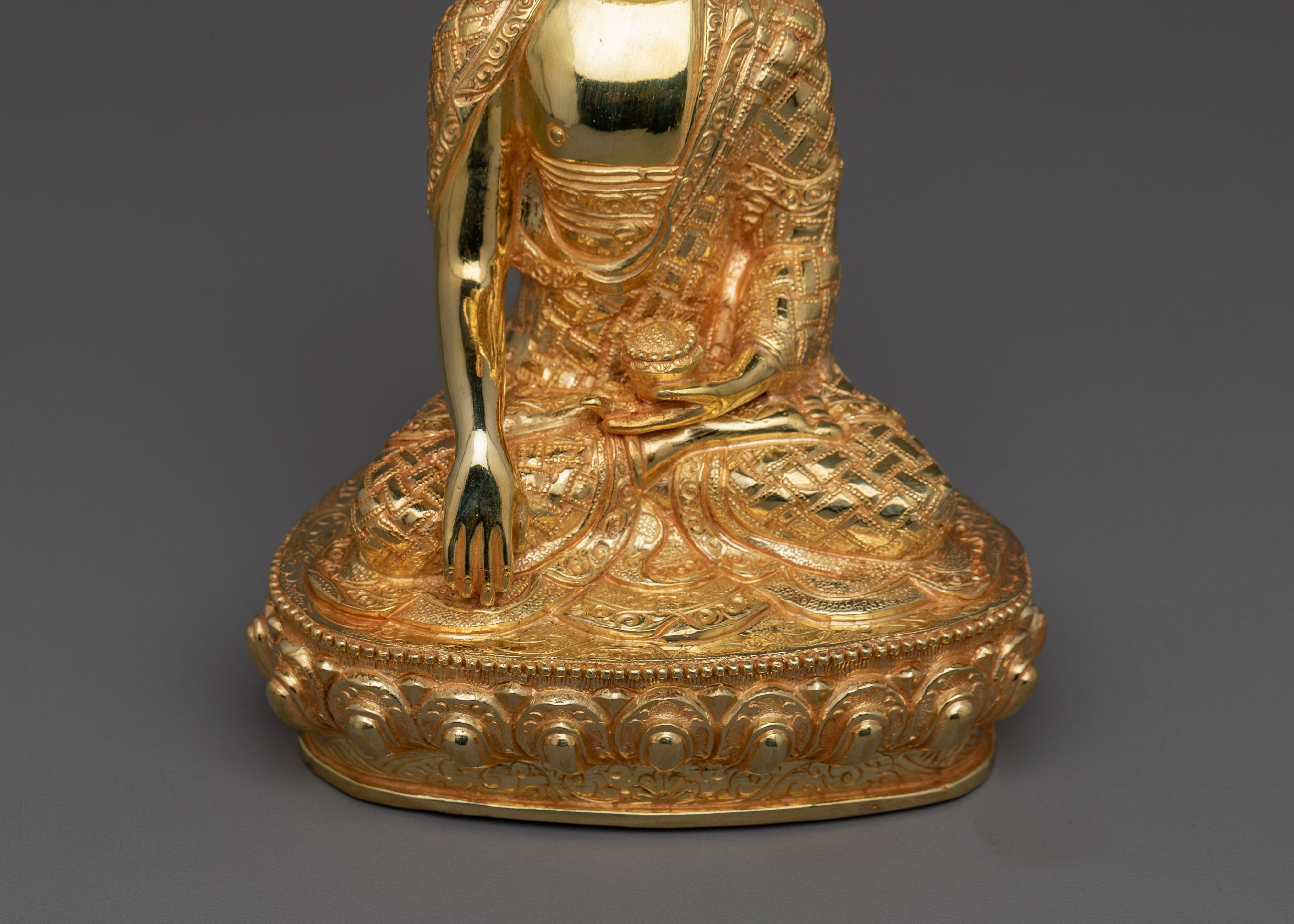Nepalese Handmade Statue of Shakyamuni Buddha | 24k Gold Gilded