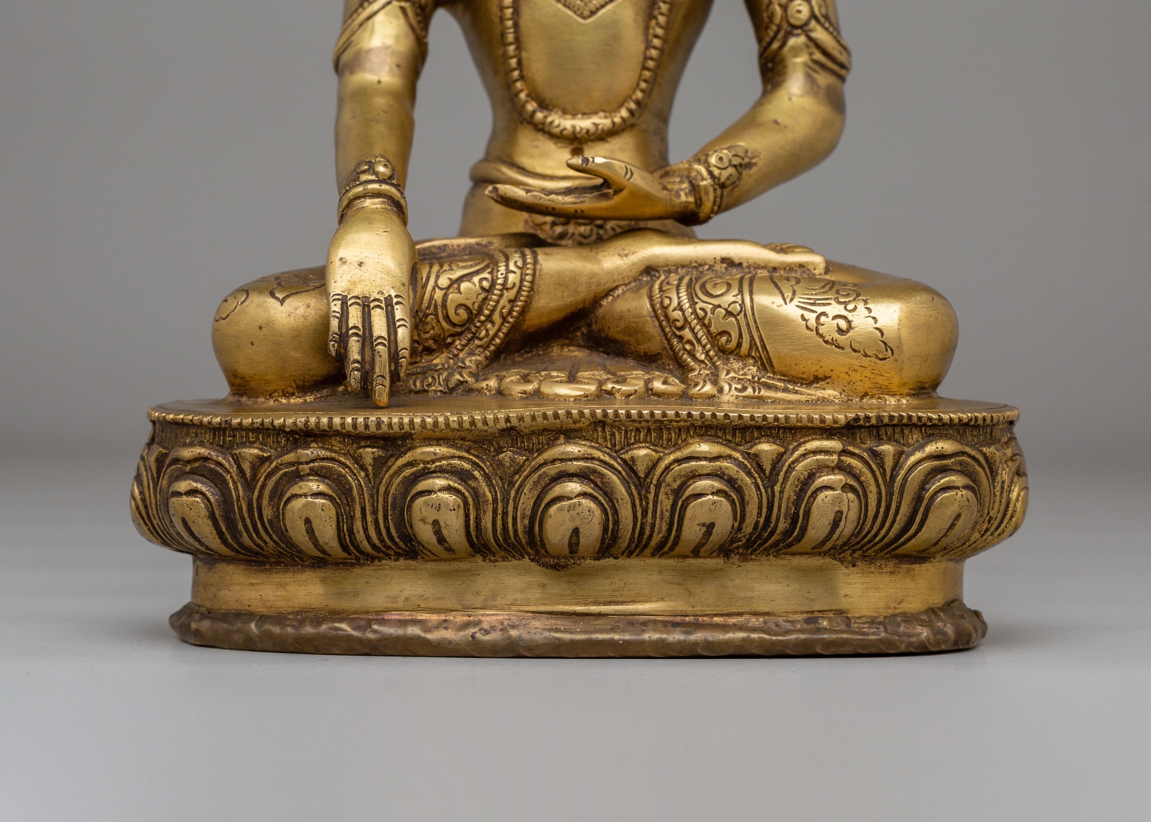 Tibetan Crowned Shakyamuni Buddha Statue | Himalayan Handmade Artwork