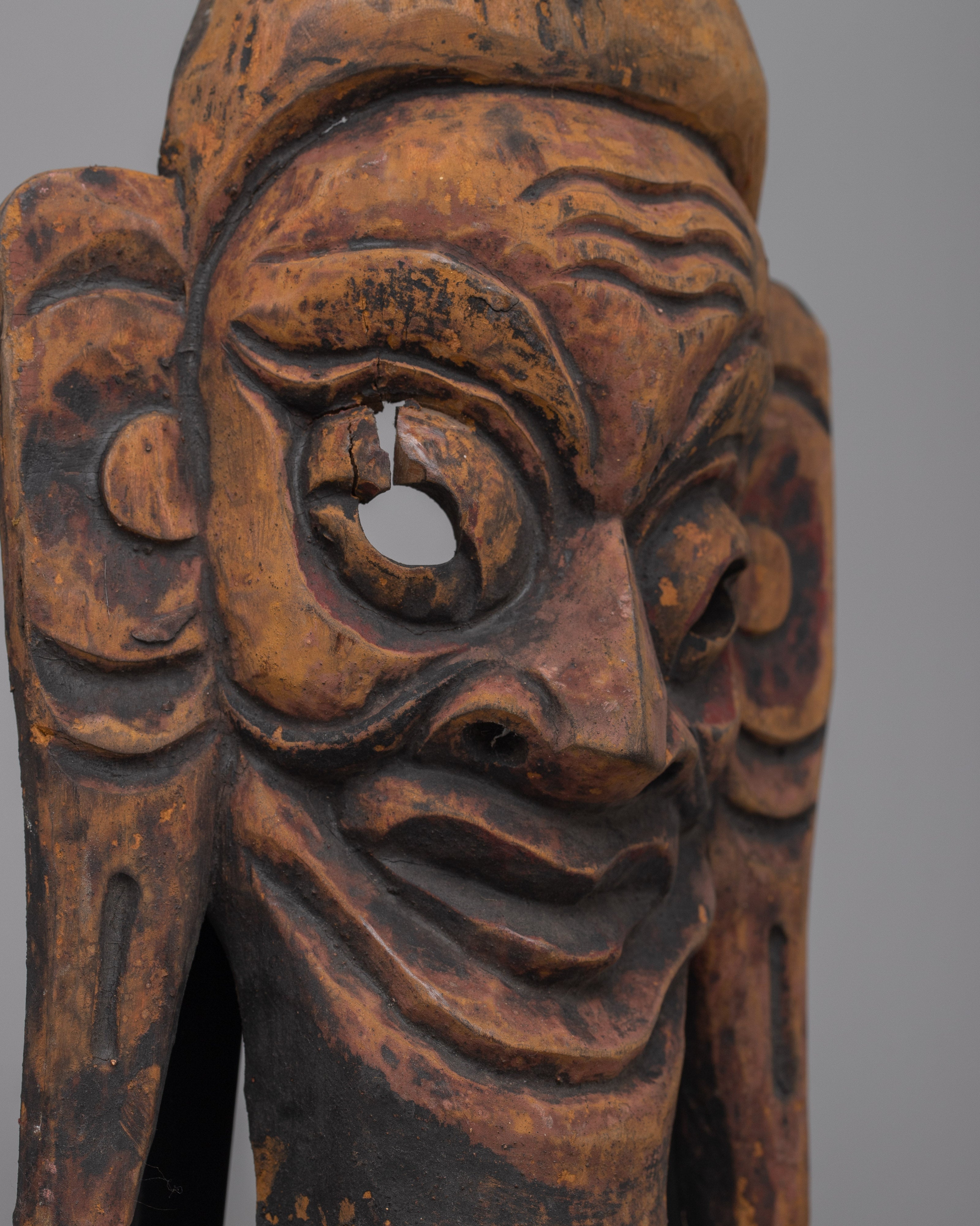 Vintage Buddhist Monk Face Mask | Handcrafted Table Centerpiece for Tranquility