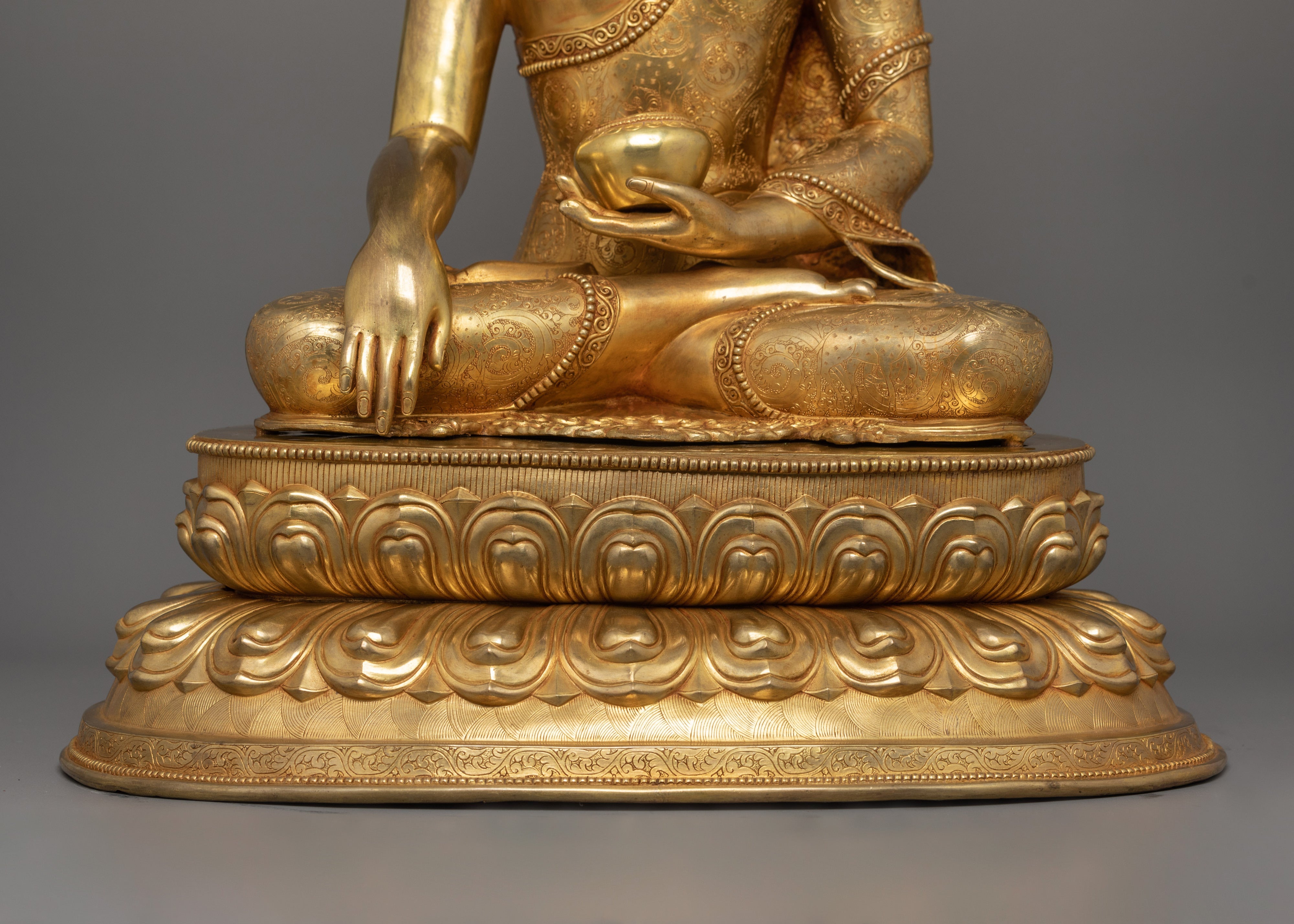Enlightened Guru Buddha Shakyamuni Statue | Symbol of mindfulness practice
