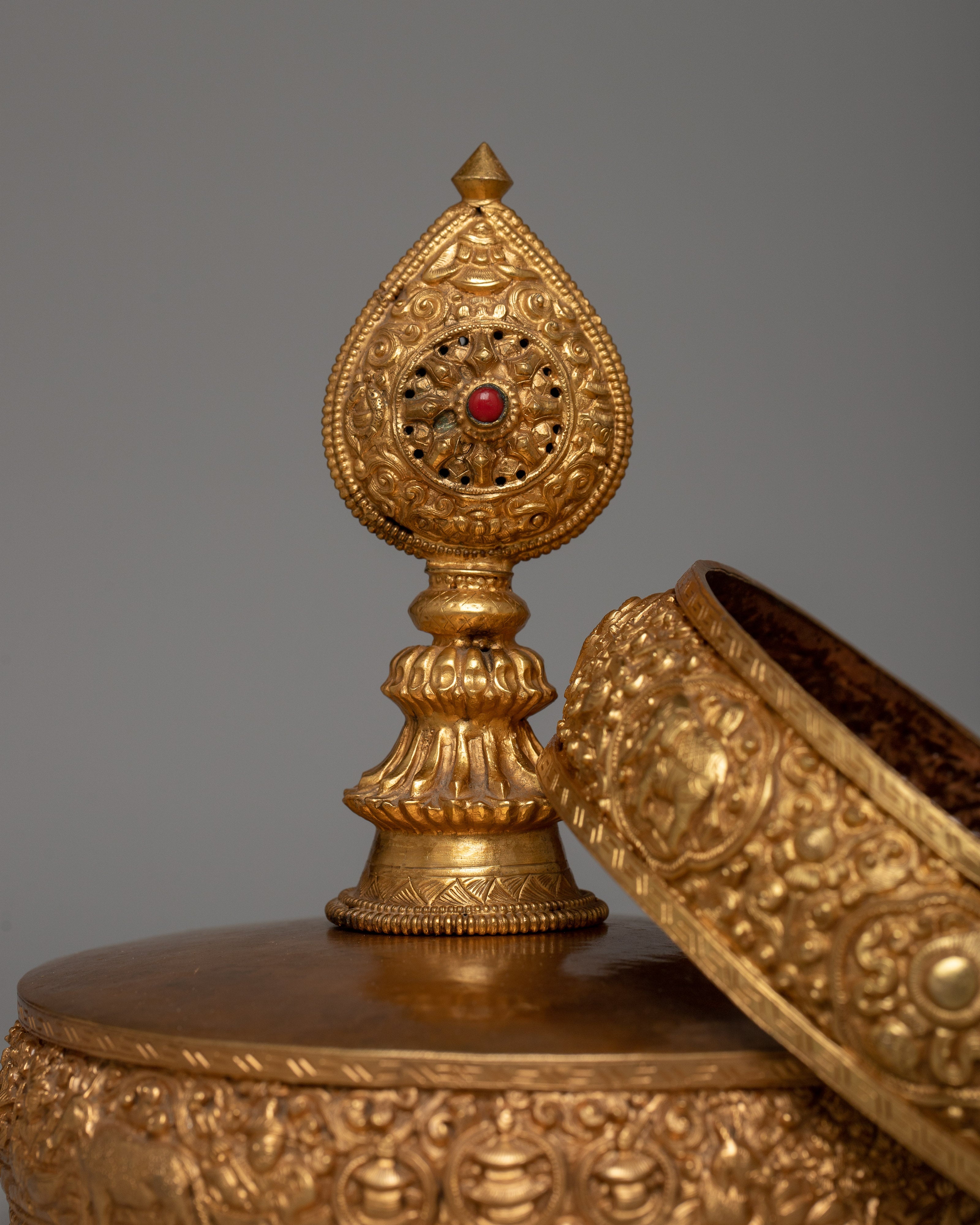 Gold Mandala Offering Set | Elevate Your Space with the Opulent Beauty