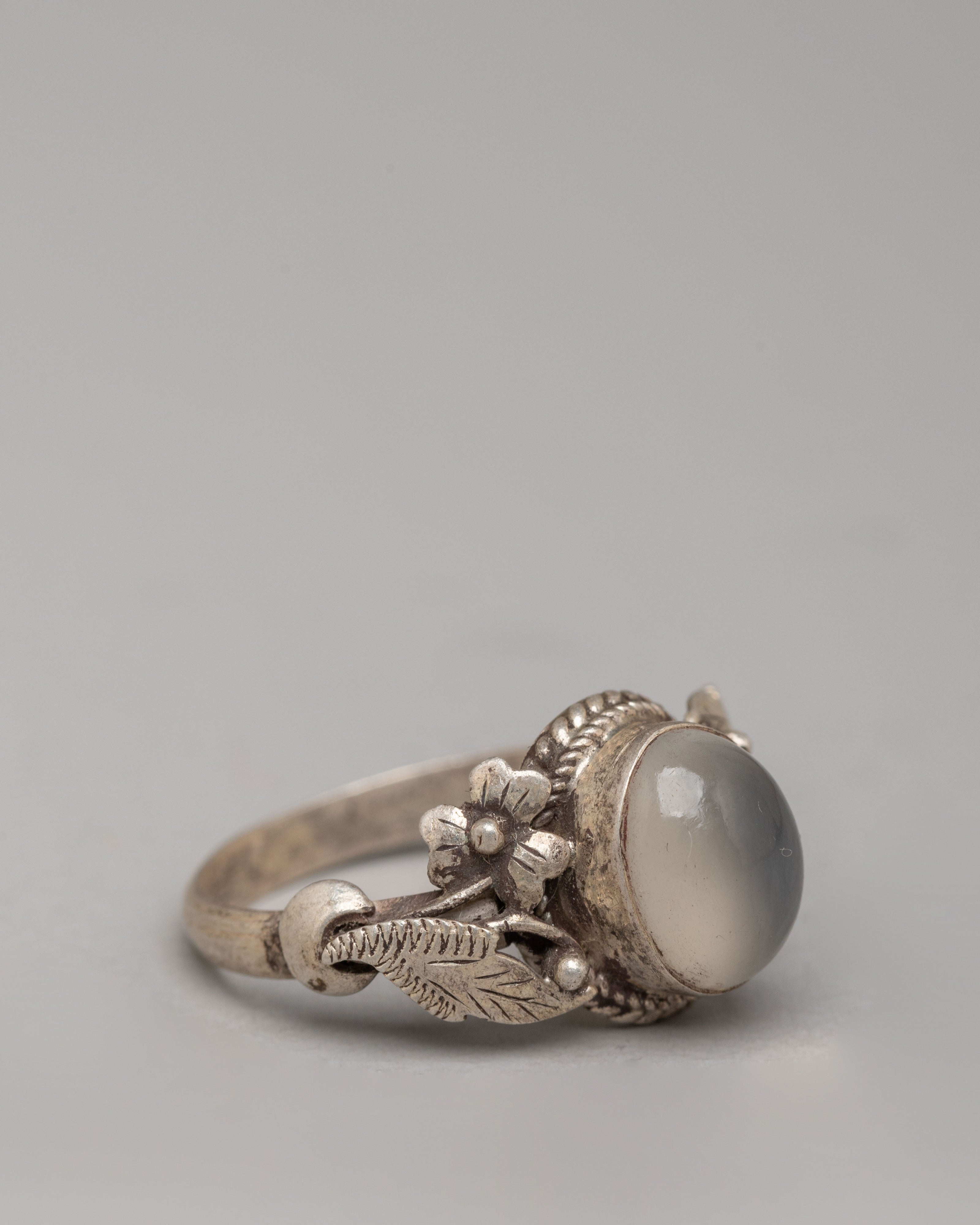 Silver Decorative Ring | Natural Zircon Stone with Floral Motif