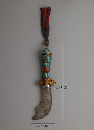 Tibetan Phurba with a Curved Crystal Blade | Spiritual Power and Craftsmanship
