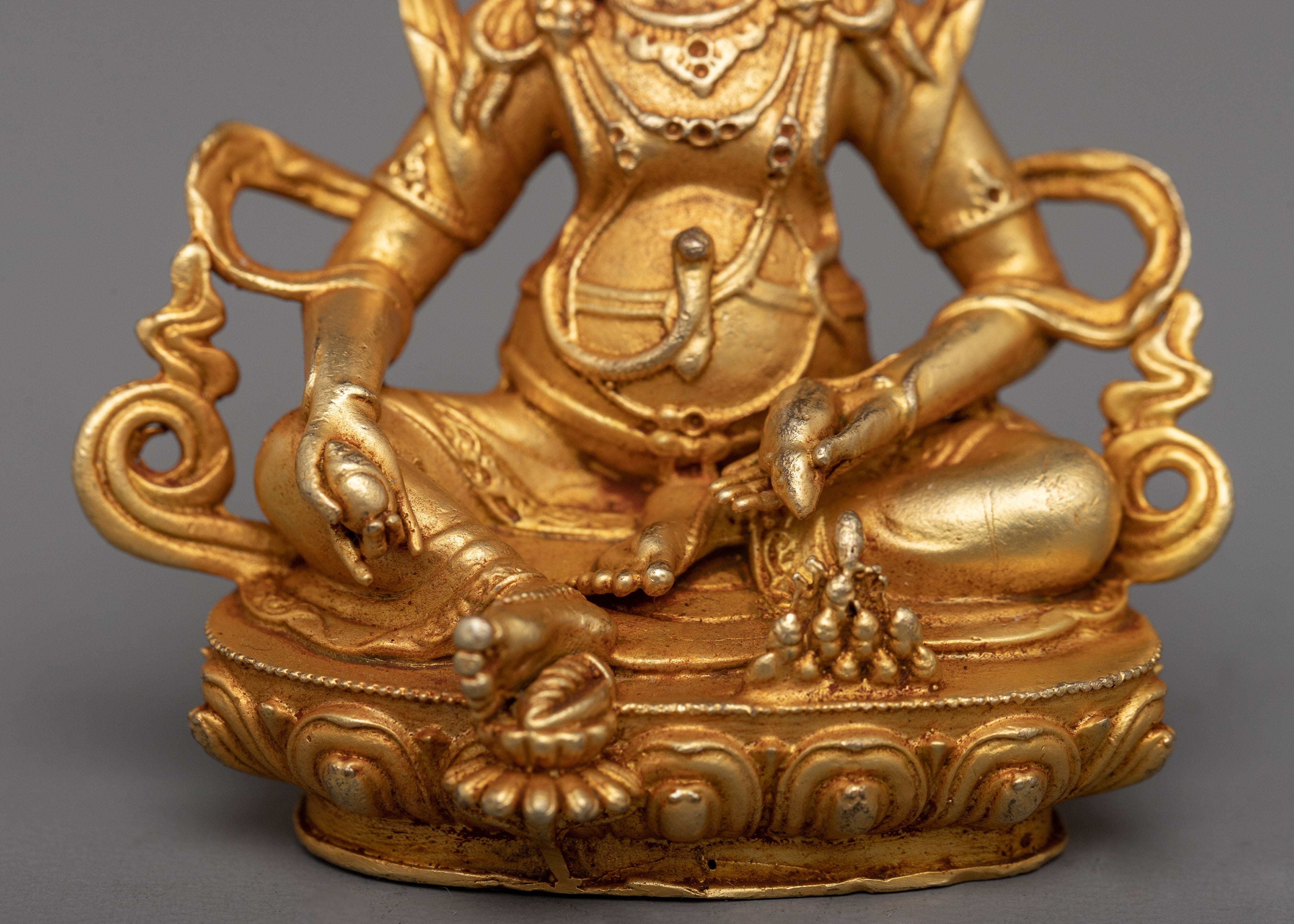 Small Sized Dzambhala Statue | Symbol of Prosperity in Compact Elegance