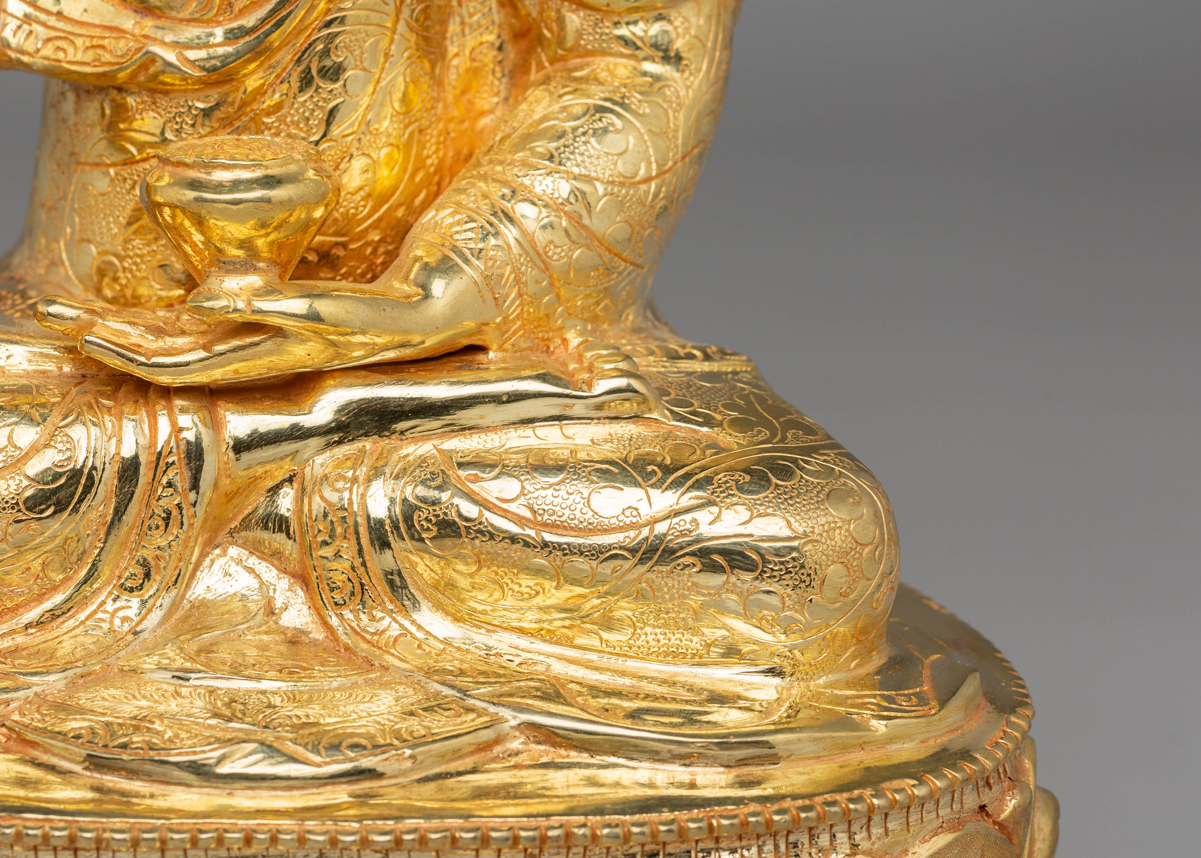 Handmade Golden Shakyamuni Buddha Statue