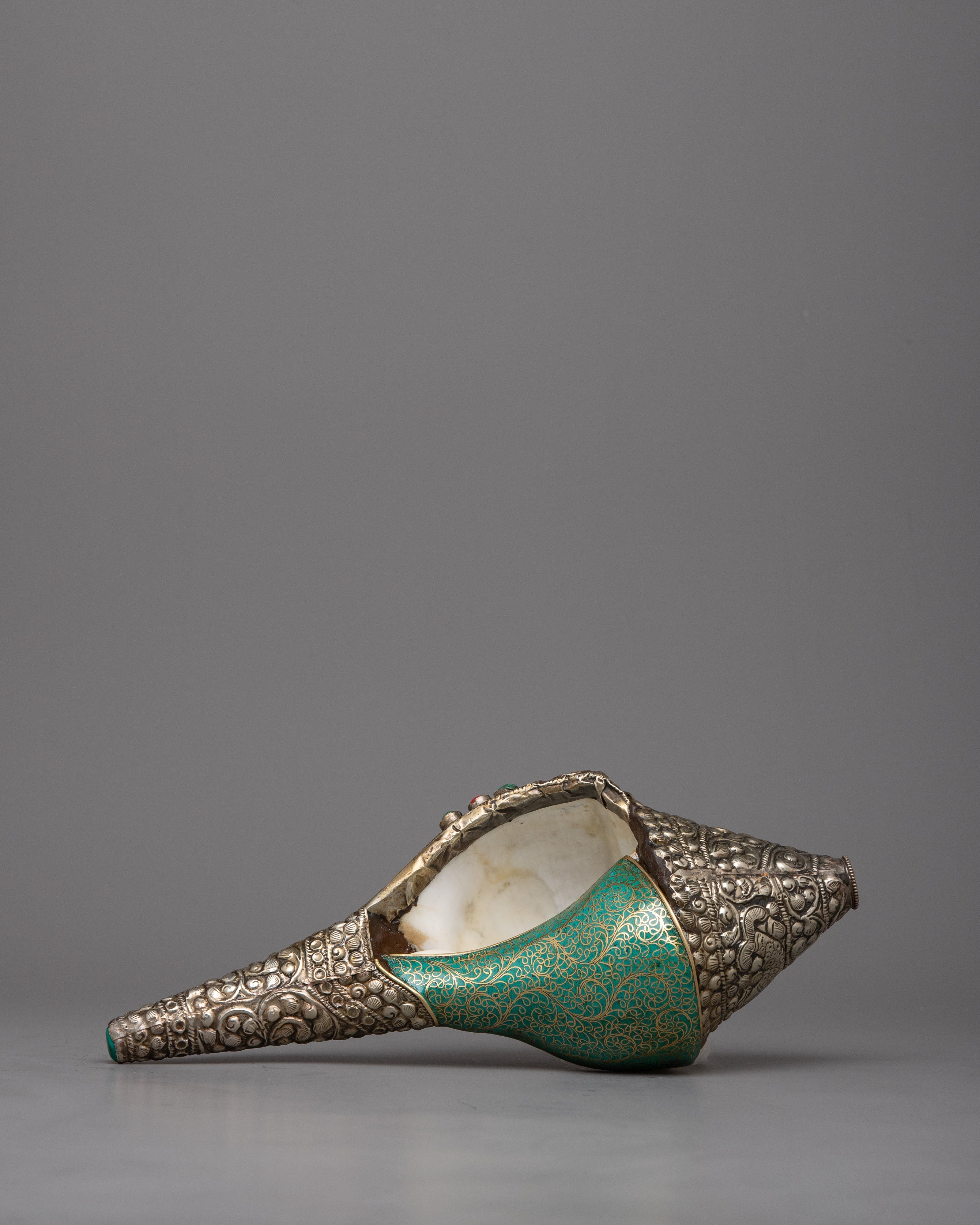 Tibetan Filigree Shanka | Traditional Symbol of Spiritual Sound and Offering