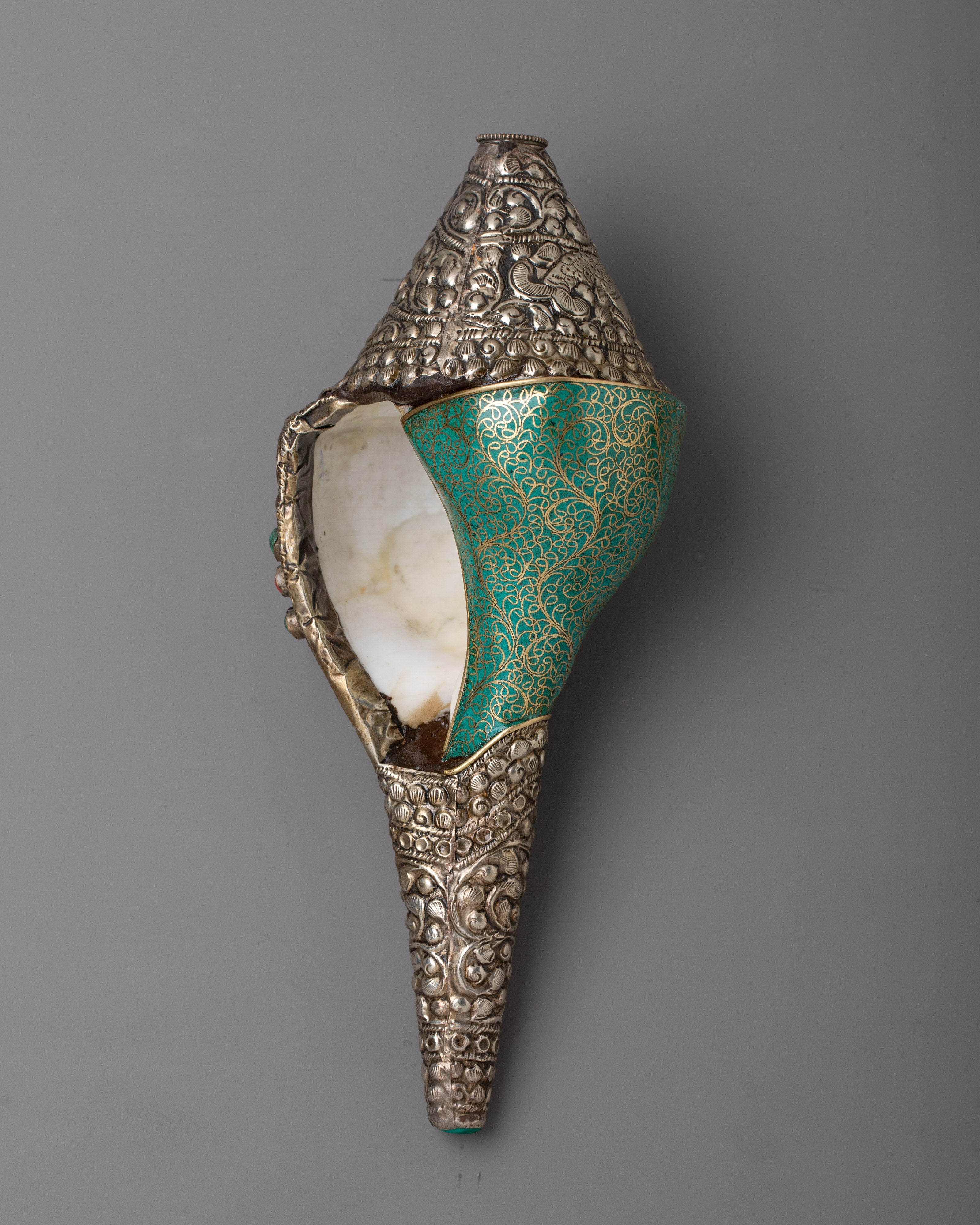 Tibetan Filigree Shanka | Traditional Symbol of Spiritual Sound and Offering