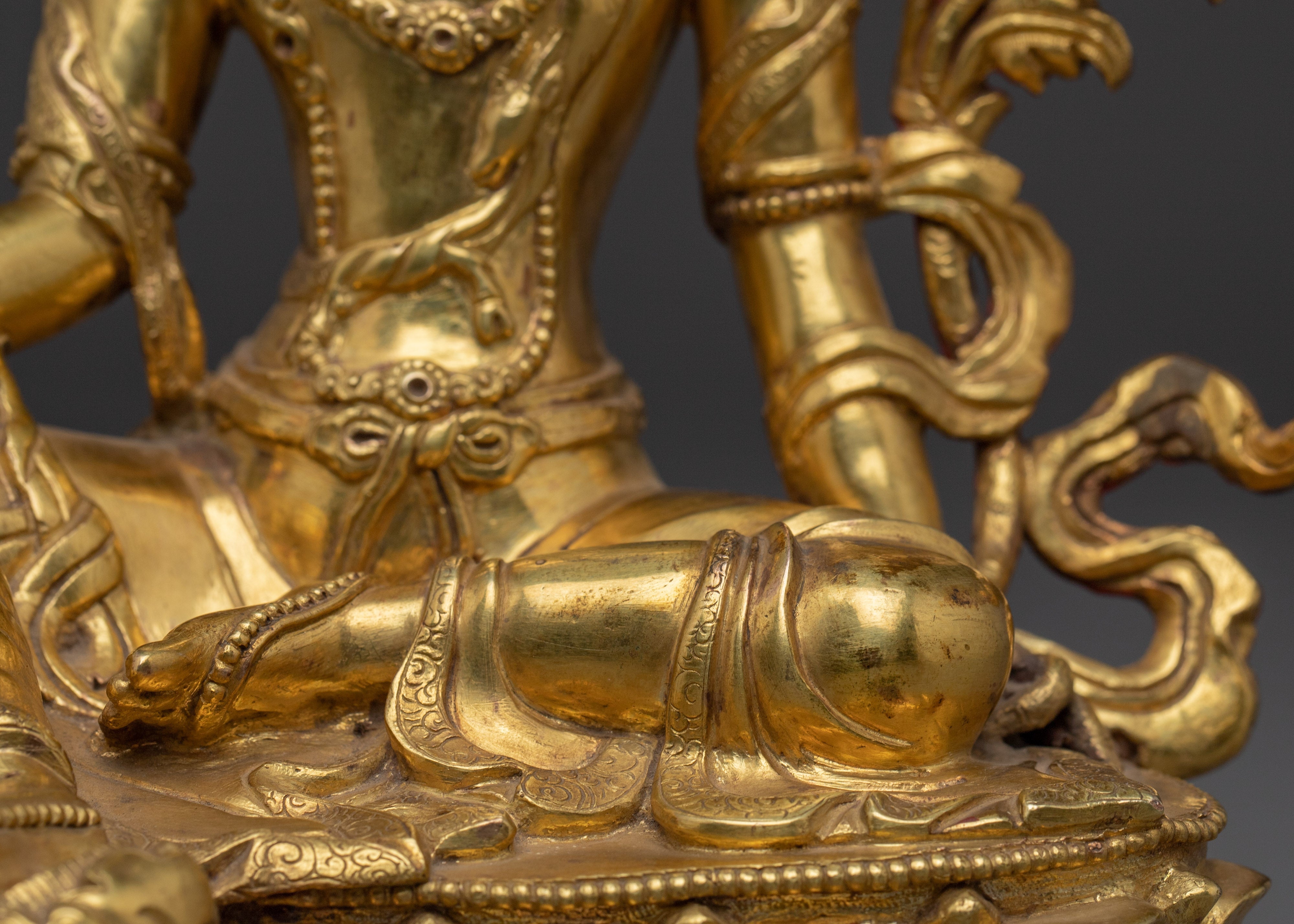 Golden Two Armed Chenrezig Statue  | Spiritual Enlightenment