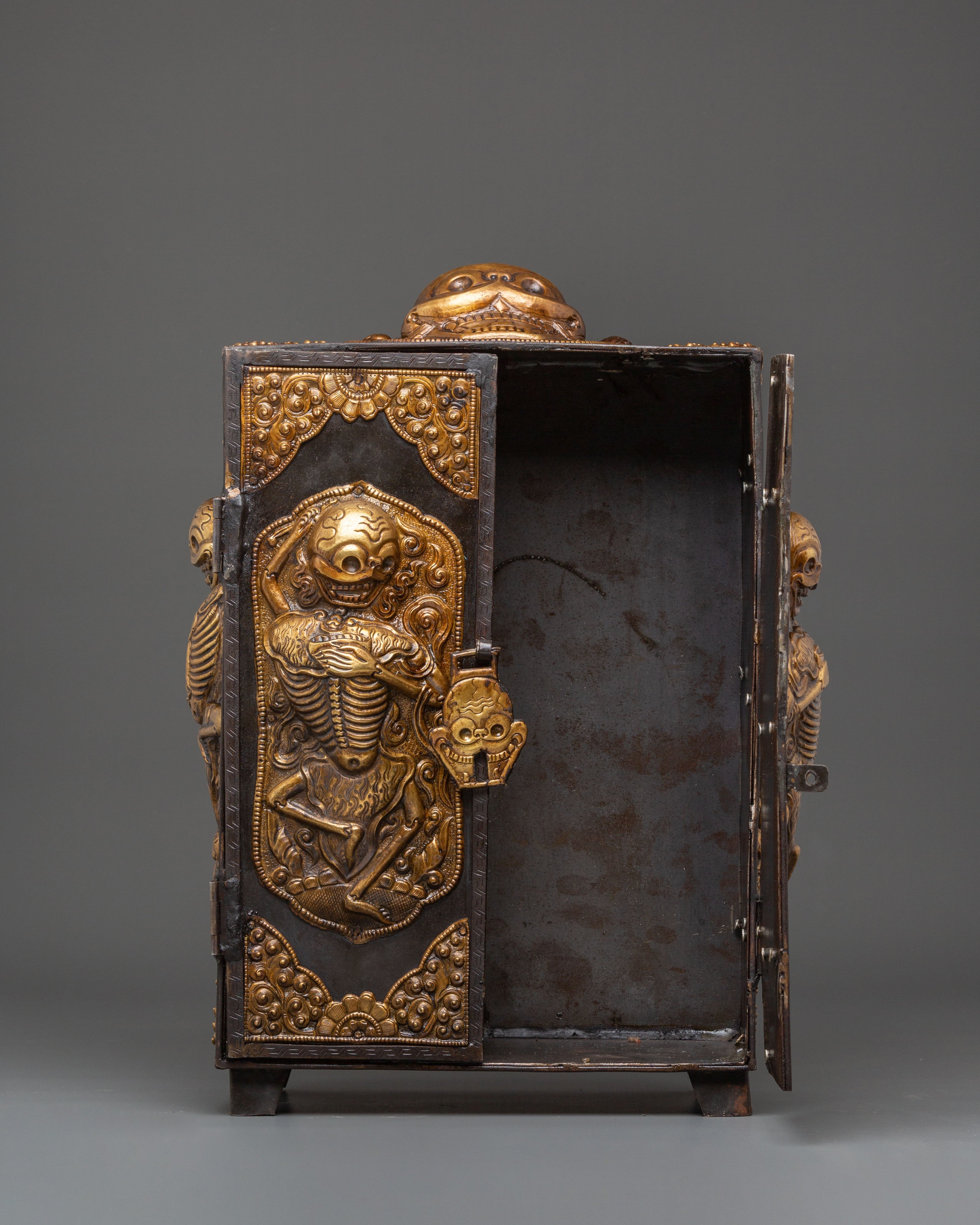 Chitipiti Iron Box | Box for Altar and Meditation