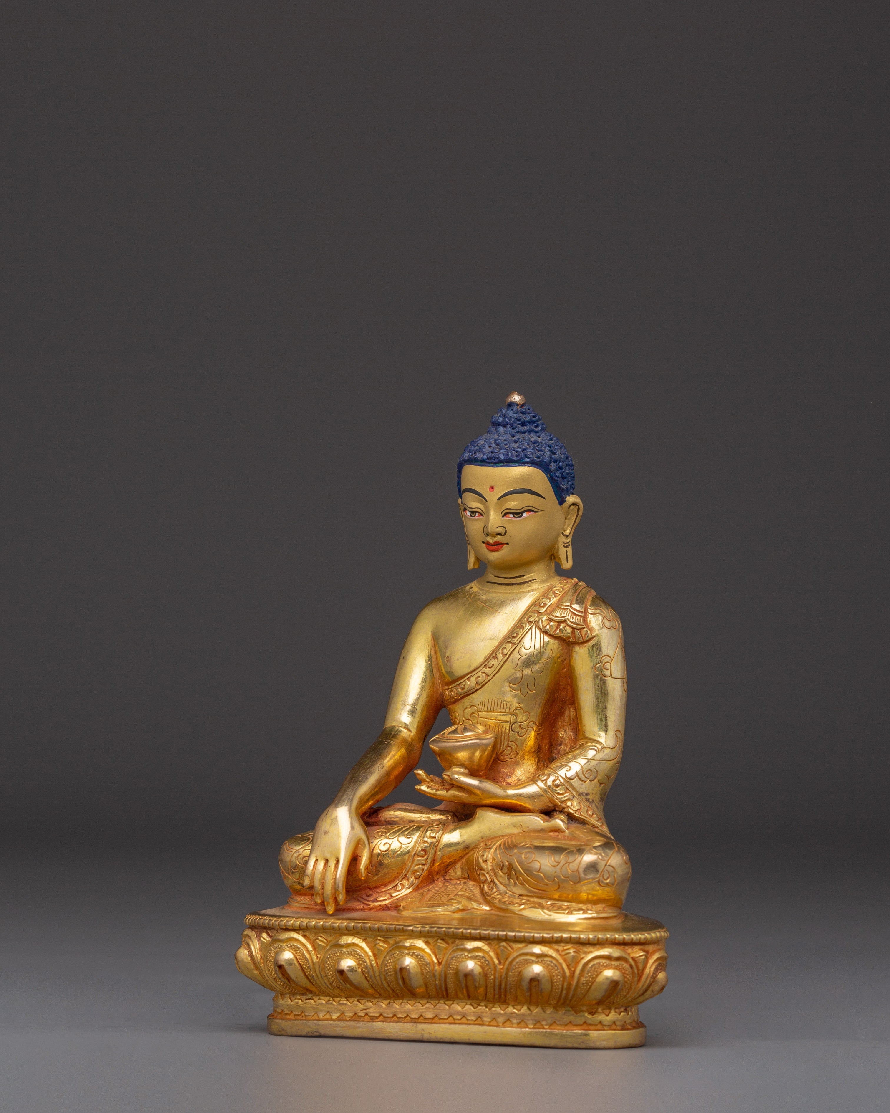 Shakyamuni Buddha Art in Copper | Sacred Buddha Sculpture for Meditation