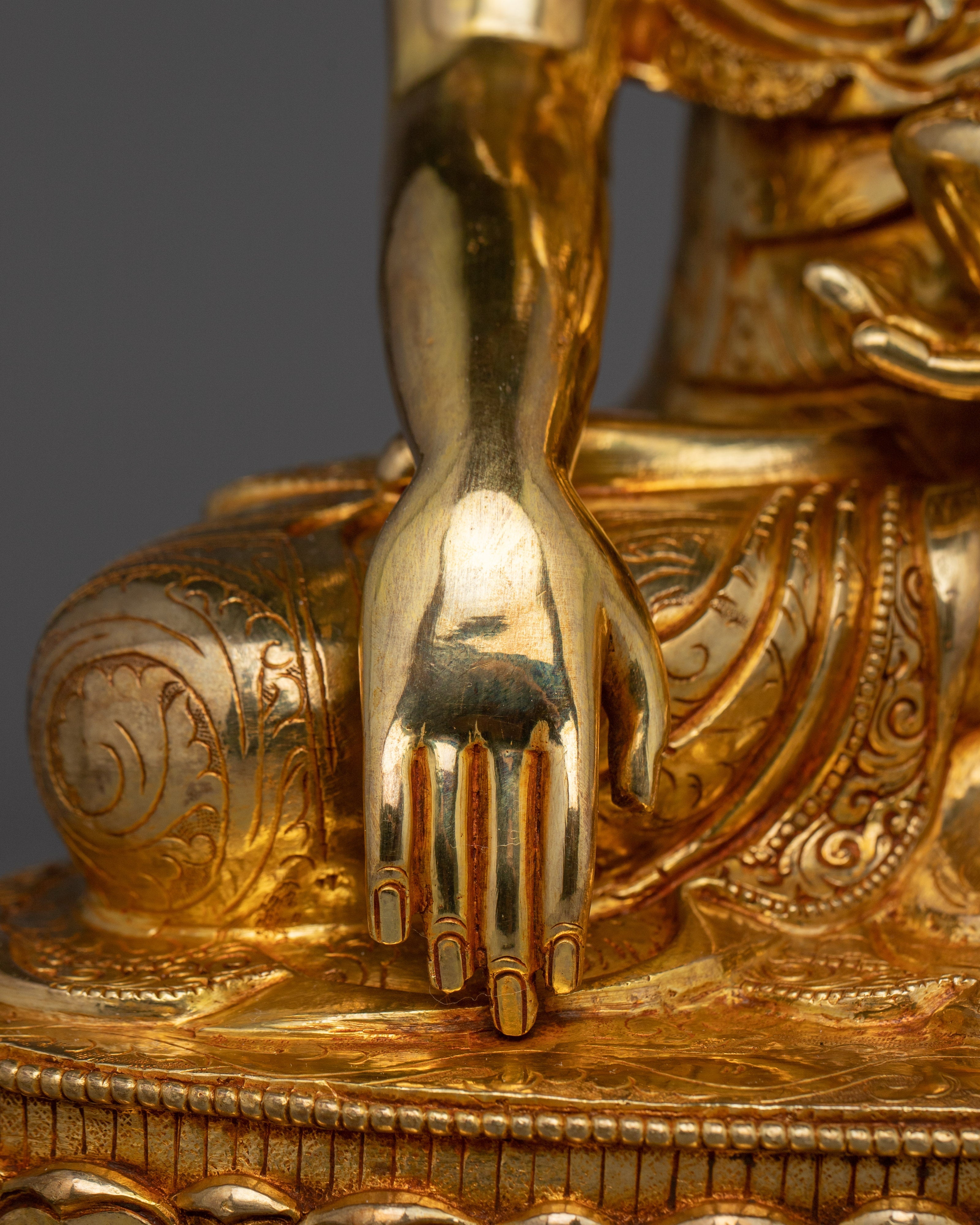 Dharma Guru Shakyamuni Buddha | Gautama Buddha - The Enlightened One