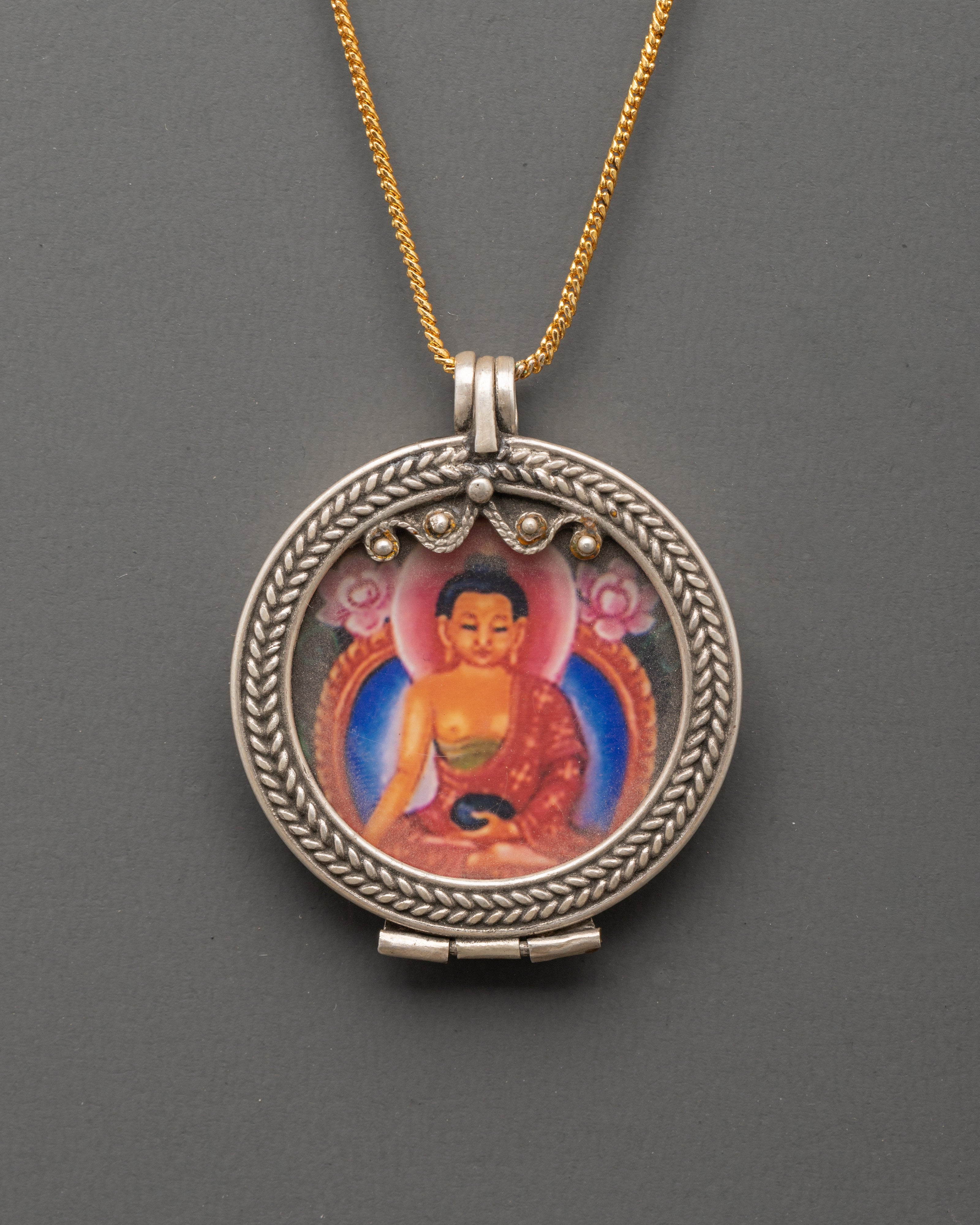 buddha-shakyamuni-locket