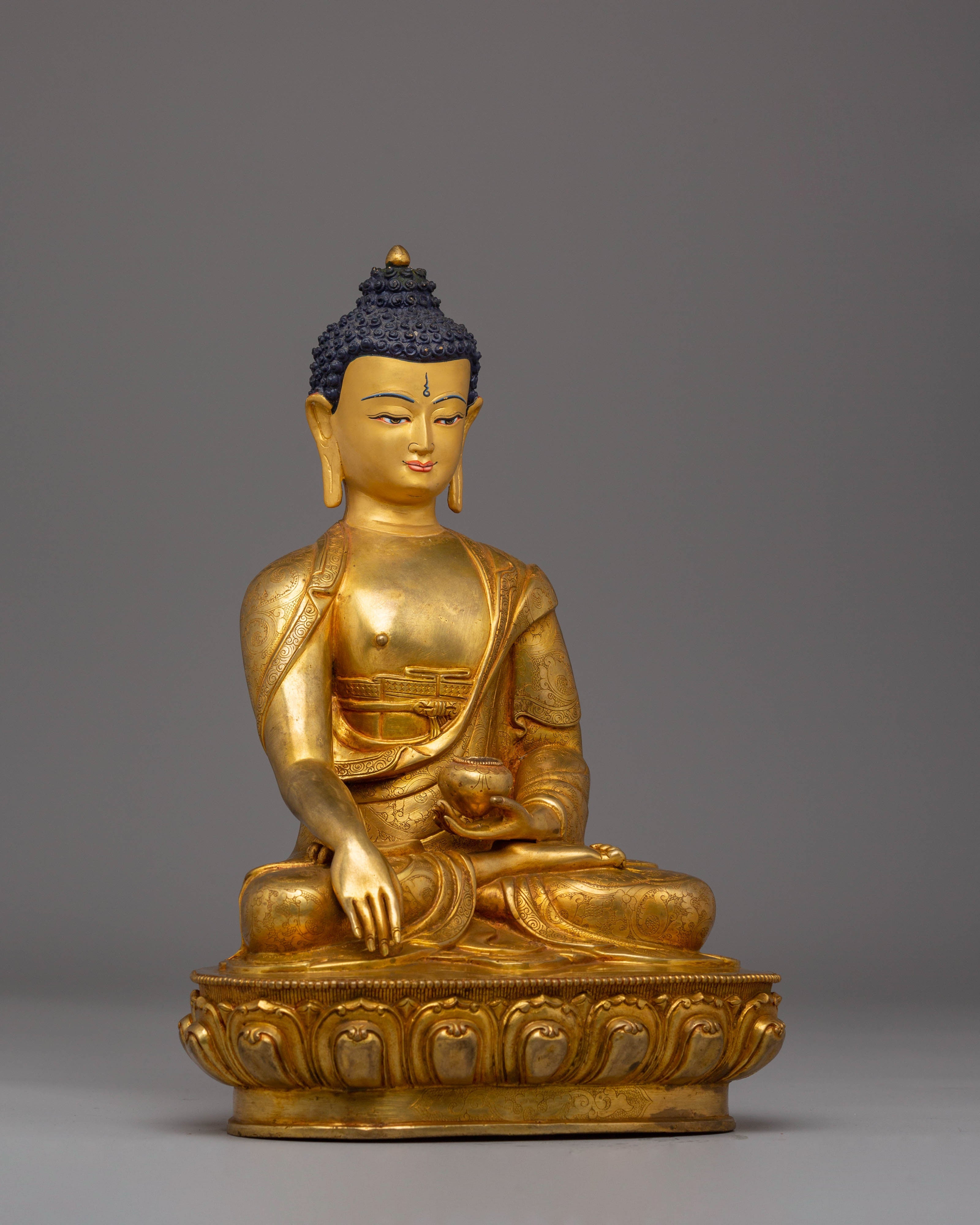 Handmade Golden Shakyamuni Buddha for Altars and Decoration