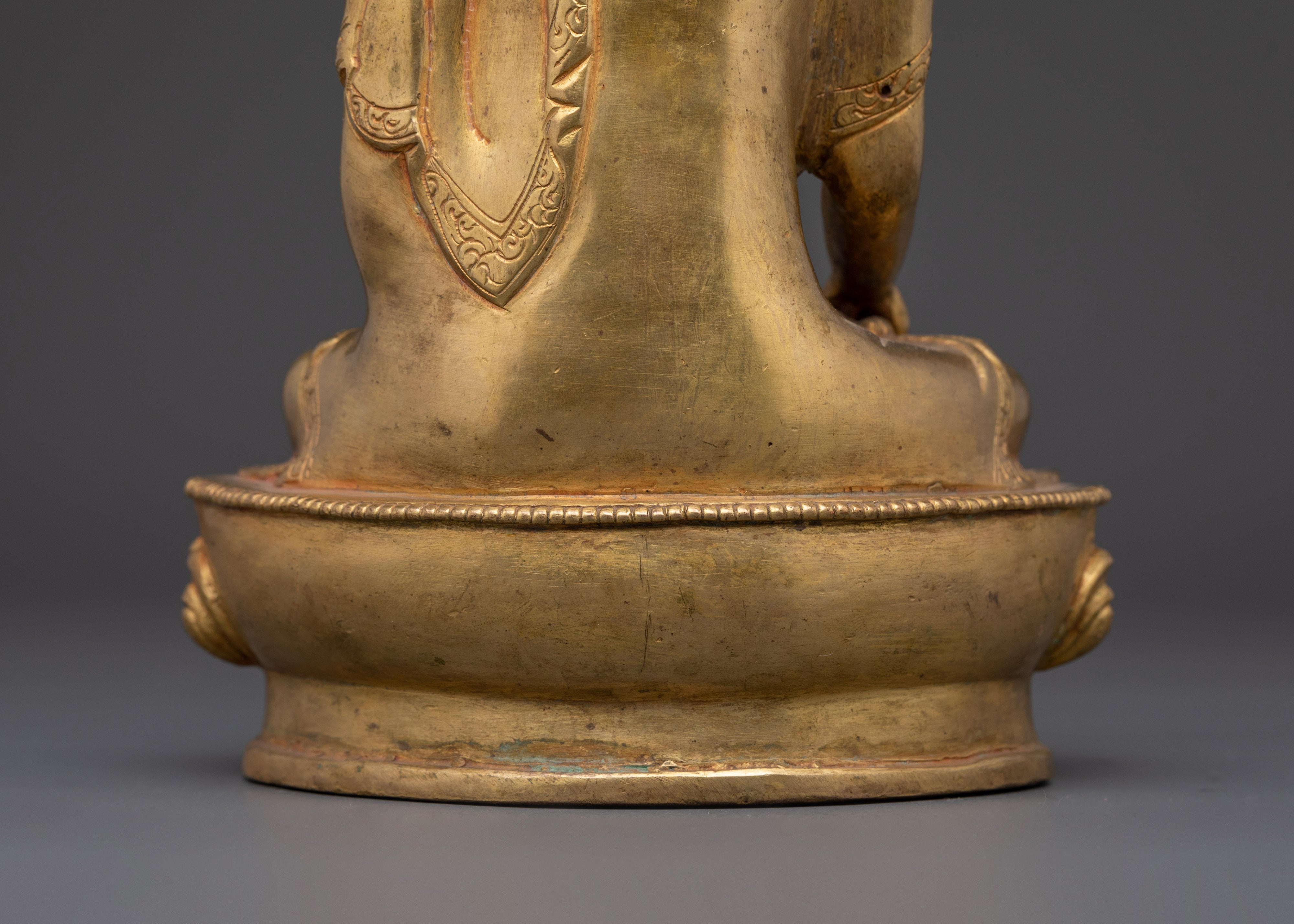 Shakyamuni Buddha Statue for Peace | Handcrafted Gold-Plated Copper Figurine