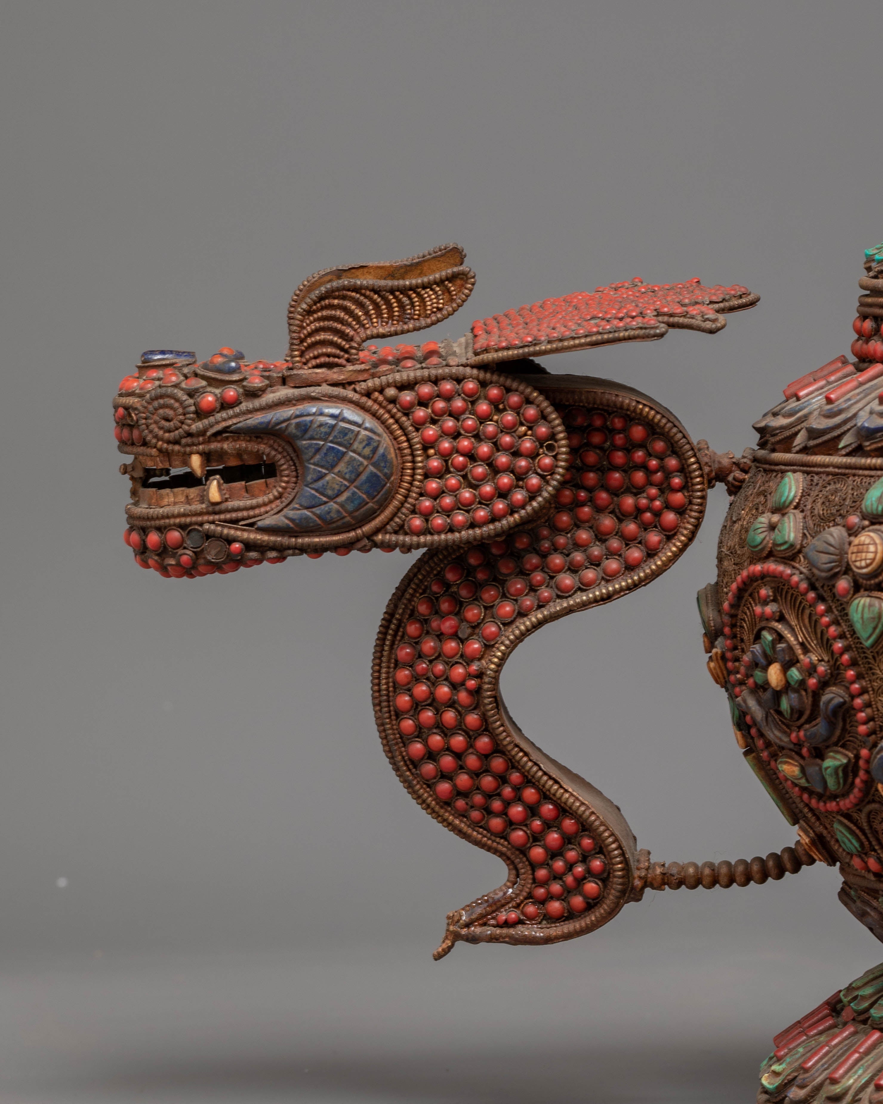 Dragon Motif Tea Pot | Decorative Dragon Tea Vessel