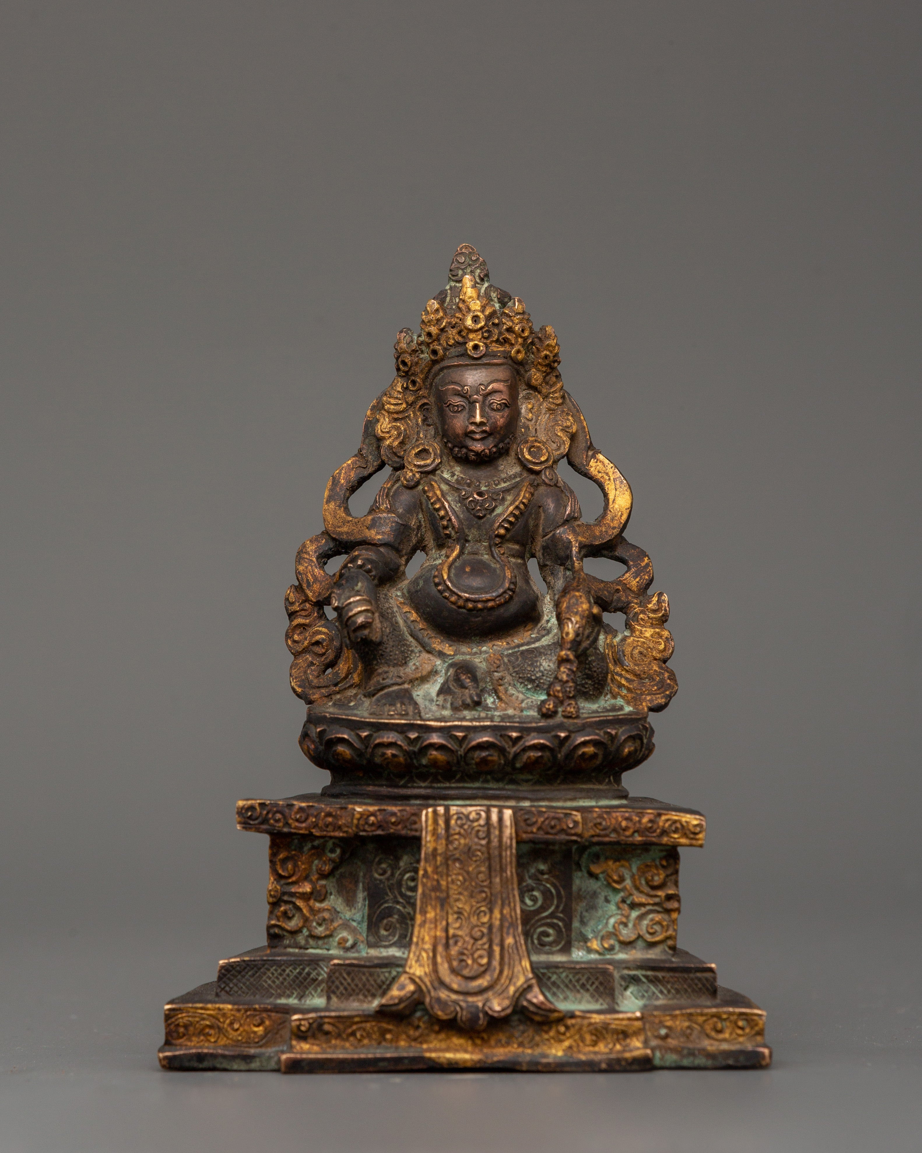 dzambhala-tibetan-buddhist-wealth-deity