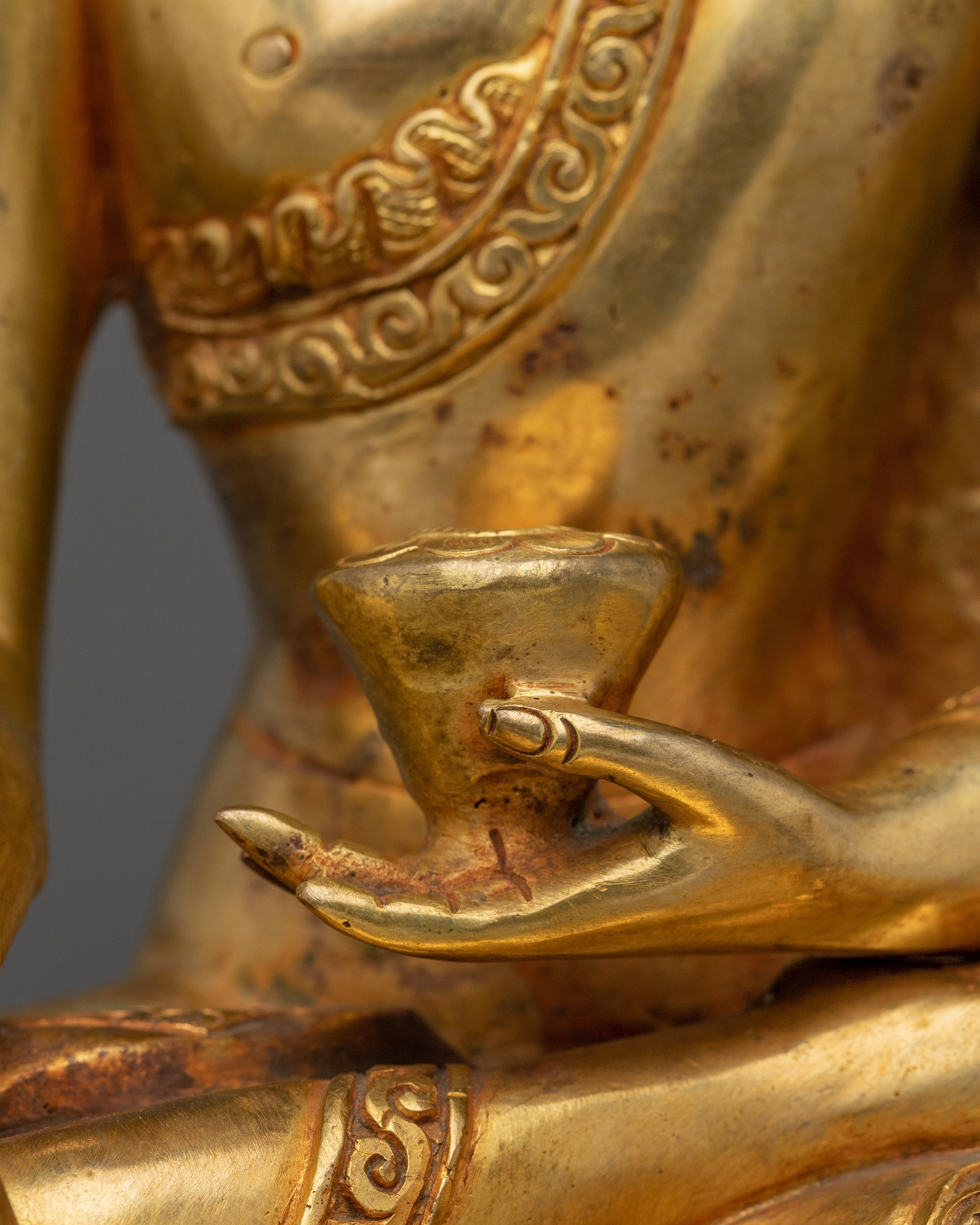 Golden Statue of Shakyamuni Buddha | Sage of the Shakyas