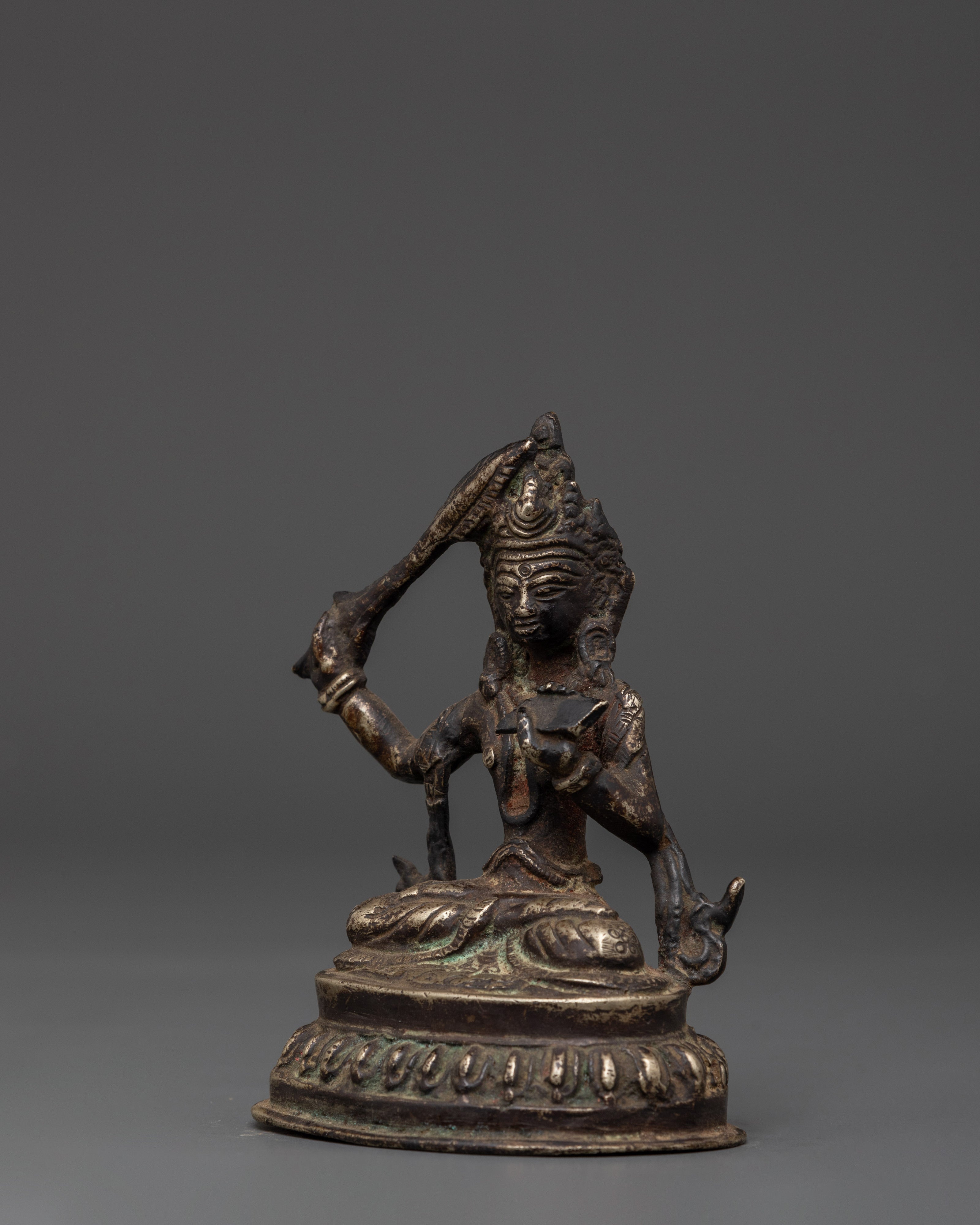 Boddhisattva Manjushri Sculpture | Symbol Of Enlightened wisdom