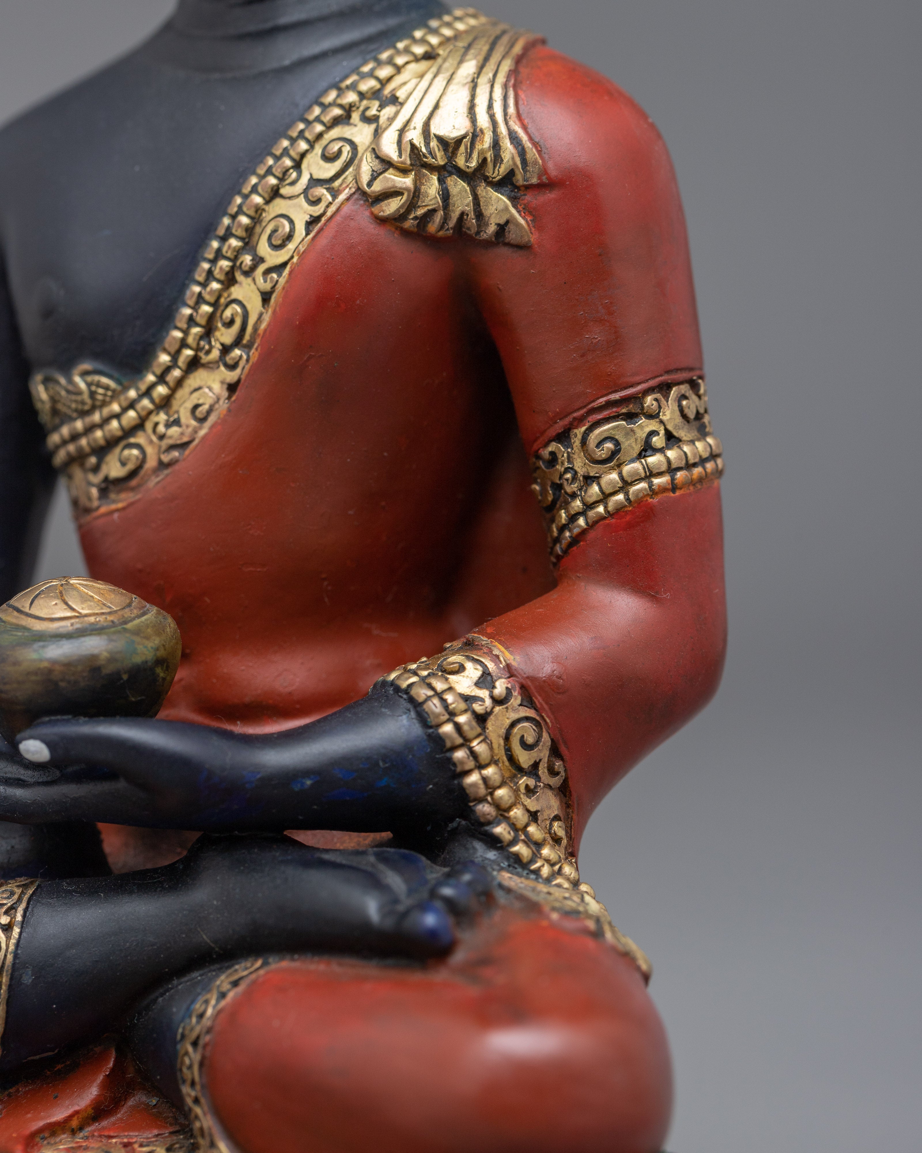 The Sapphire Shakyamuni Buddha Statue | A Beacon of Serenity and Enlightenment