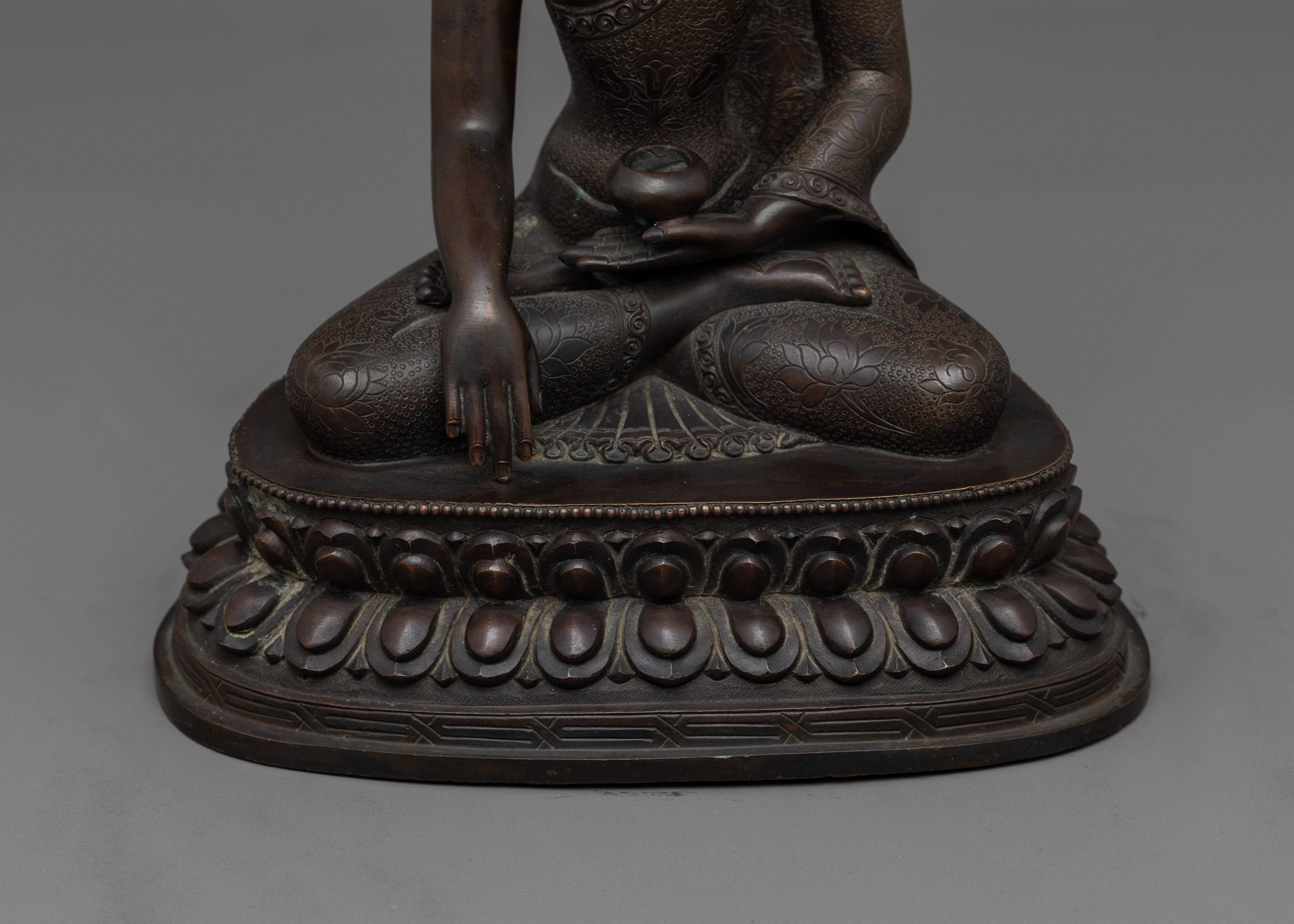 Buddhist Mindfulness Shakyamuni Statue | Symbol of Calm and Reflection