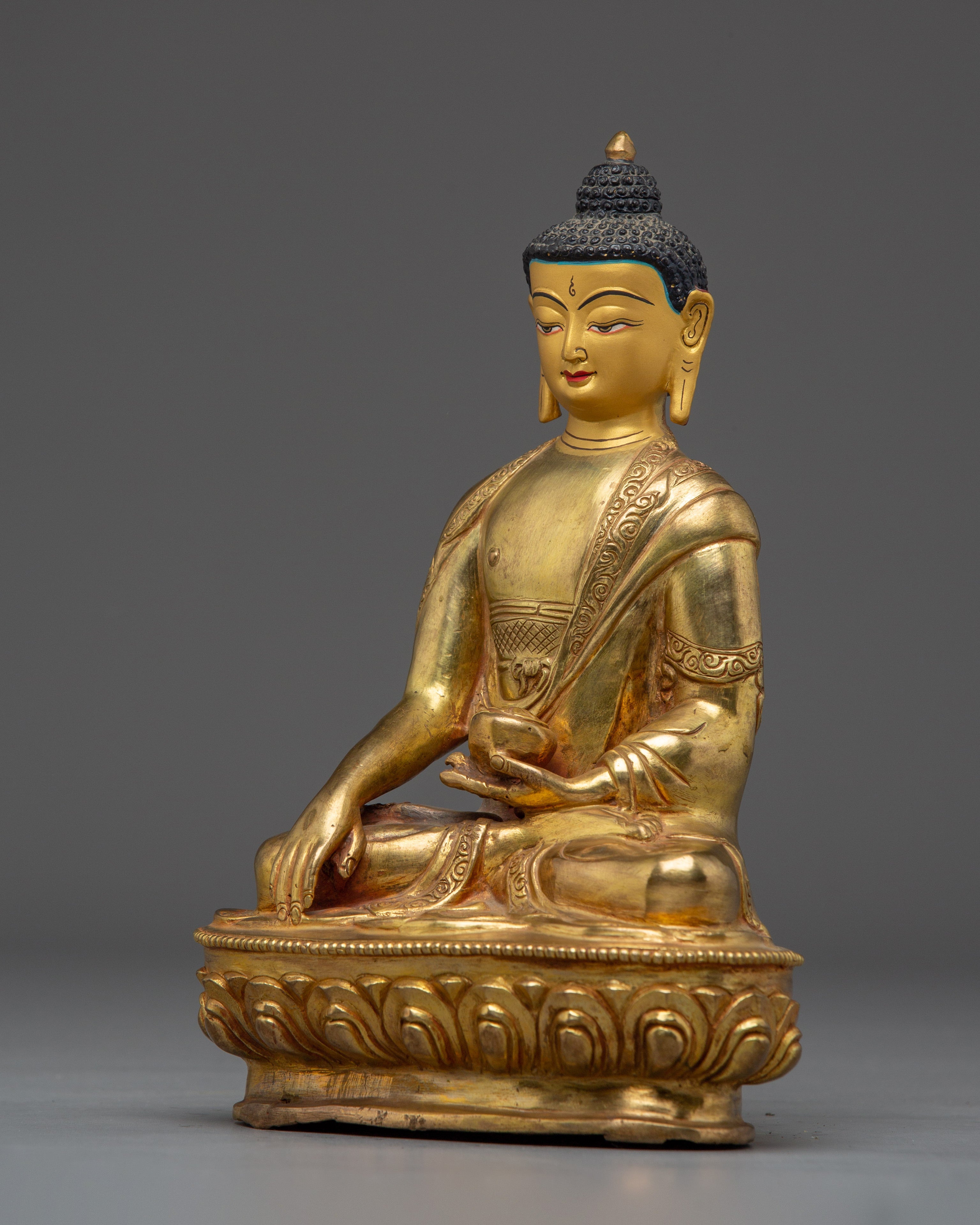 Traditional Shakyamuni Buddha | A Symbol of Enlightenment and Peace