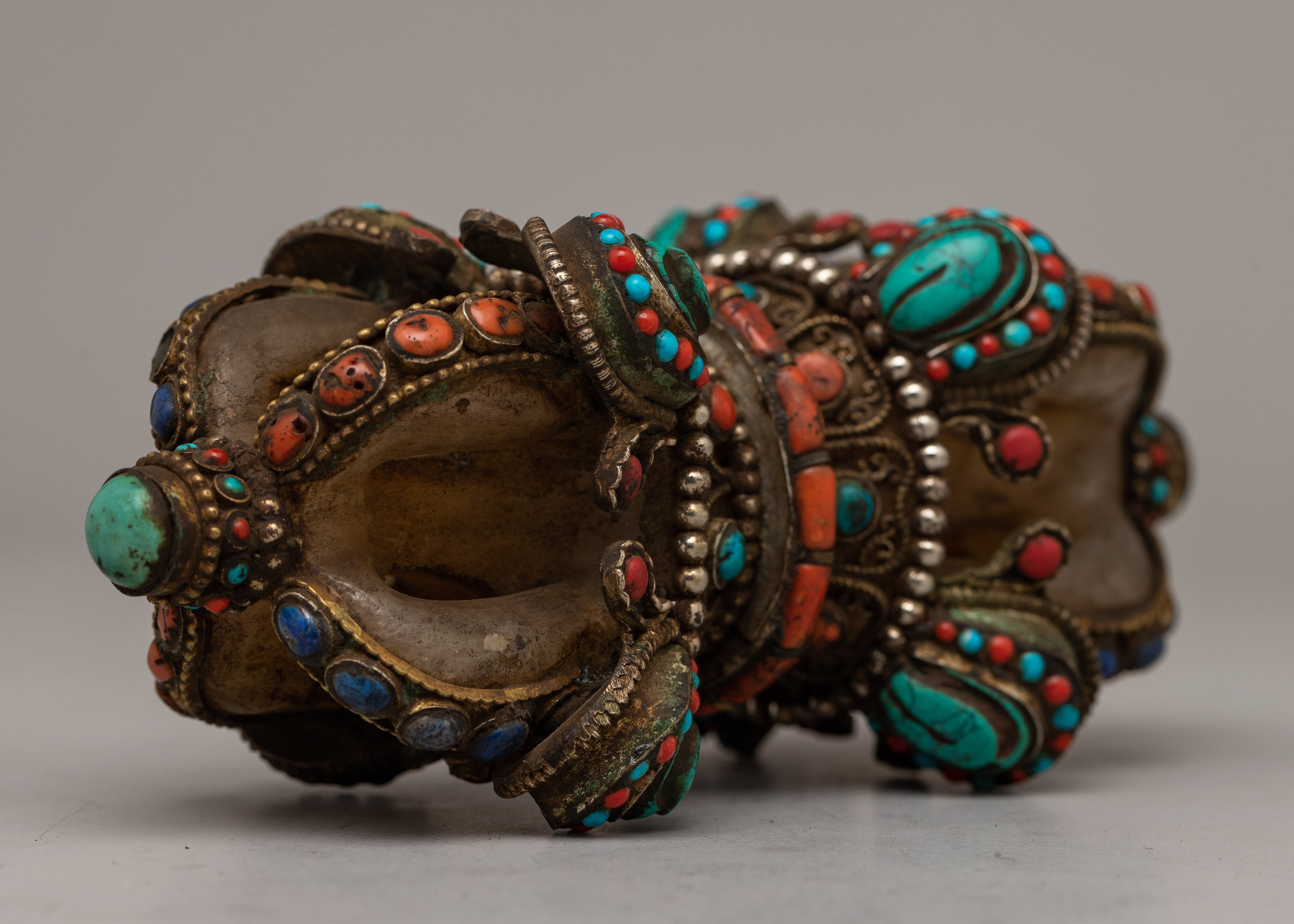 Vajra Dorje Crystal | A Sacred Symbol of Strength and Clarity