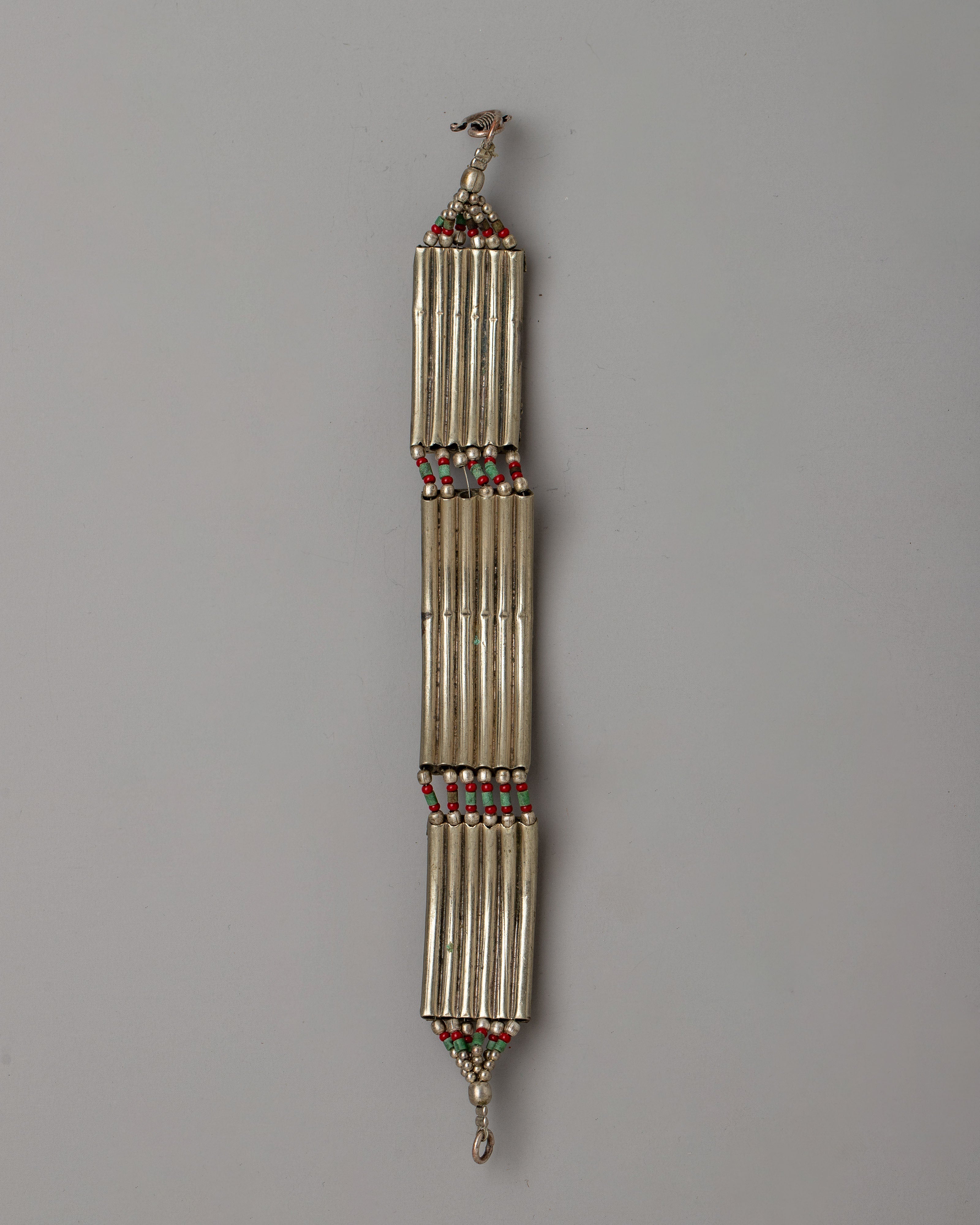 White Metal Bracelet | Stylish Accessory Infused with Sophistication and Versatility