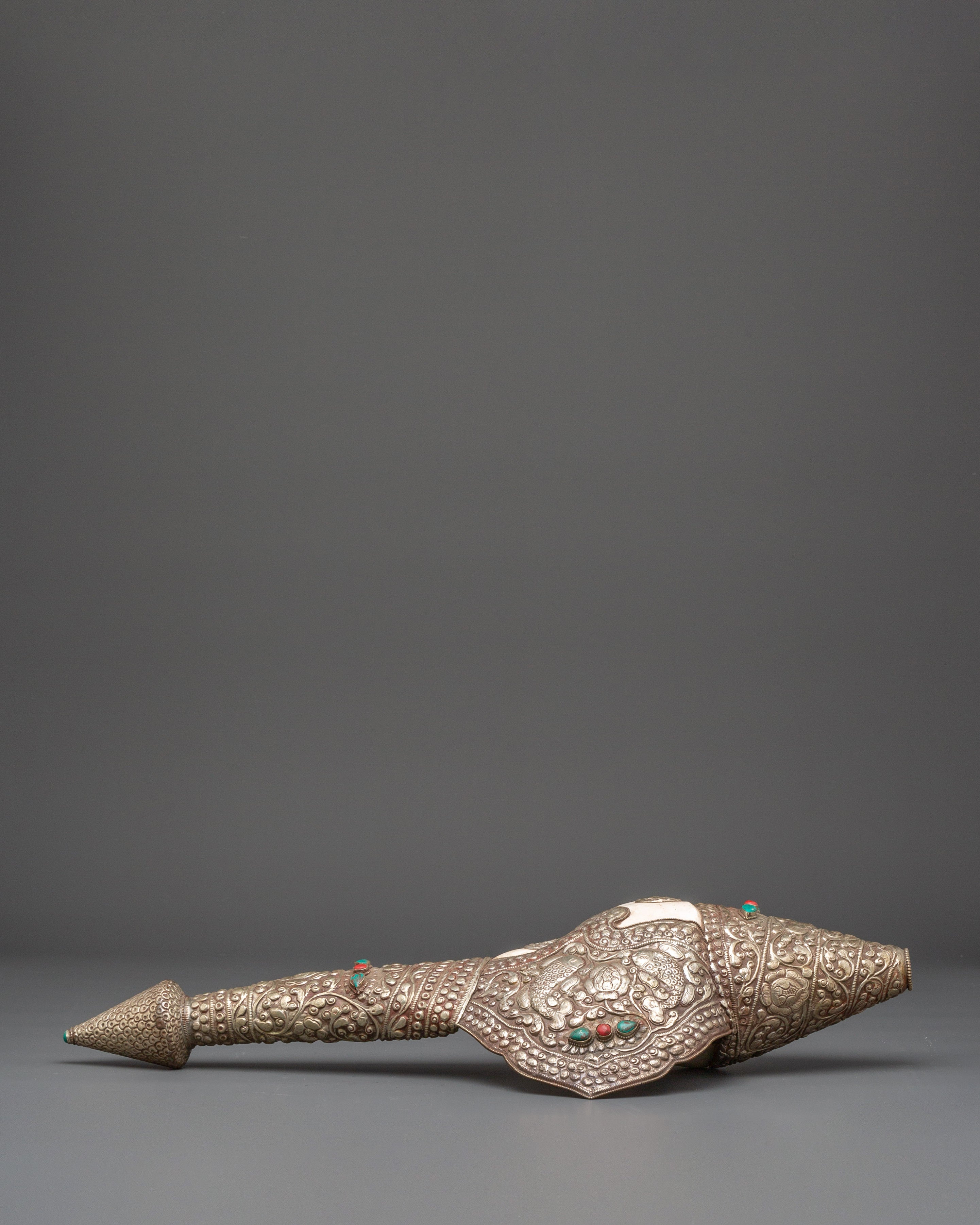 Conch with White Metal | Symbol of Dharma and Spiritual Awakening