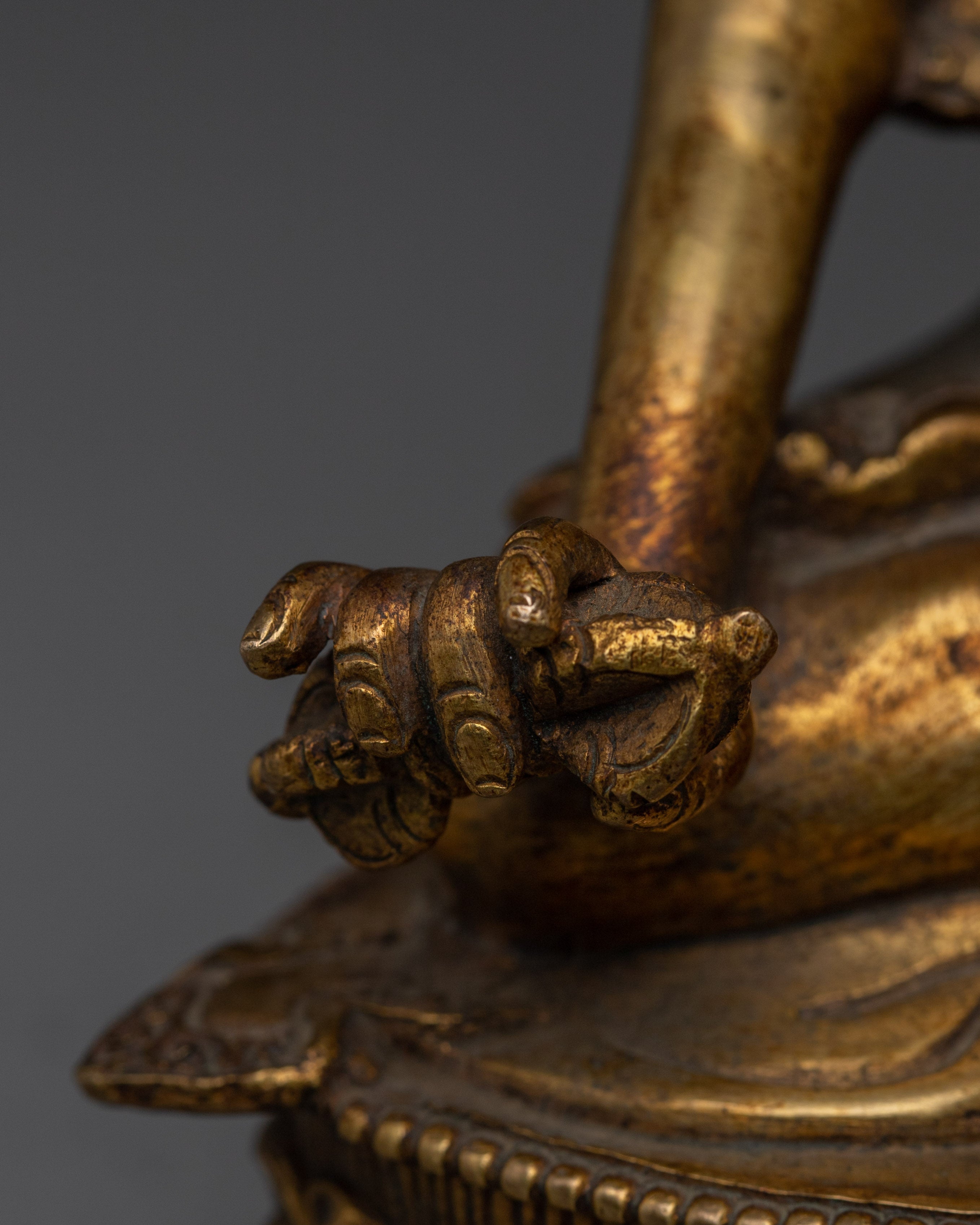 Shakya Senge Statue for Decor | Spiritual Guardian