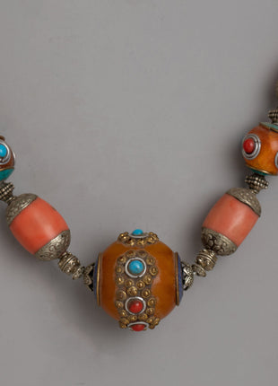 Tibetan Amber Necklace | Embrace Tradition with Unique Elegance