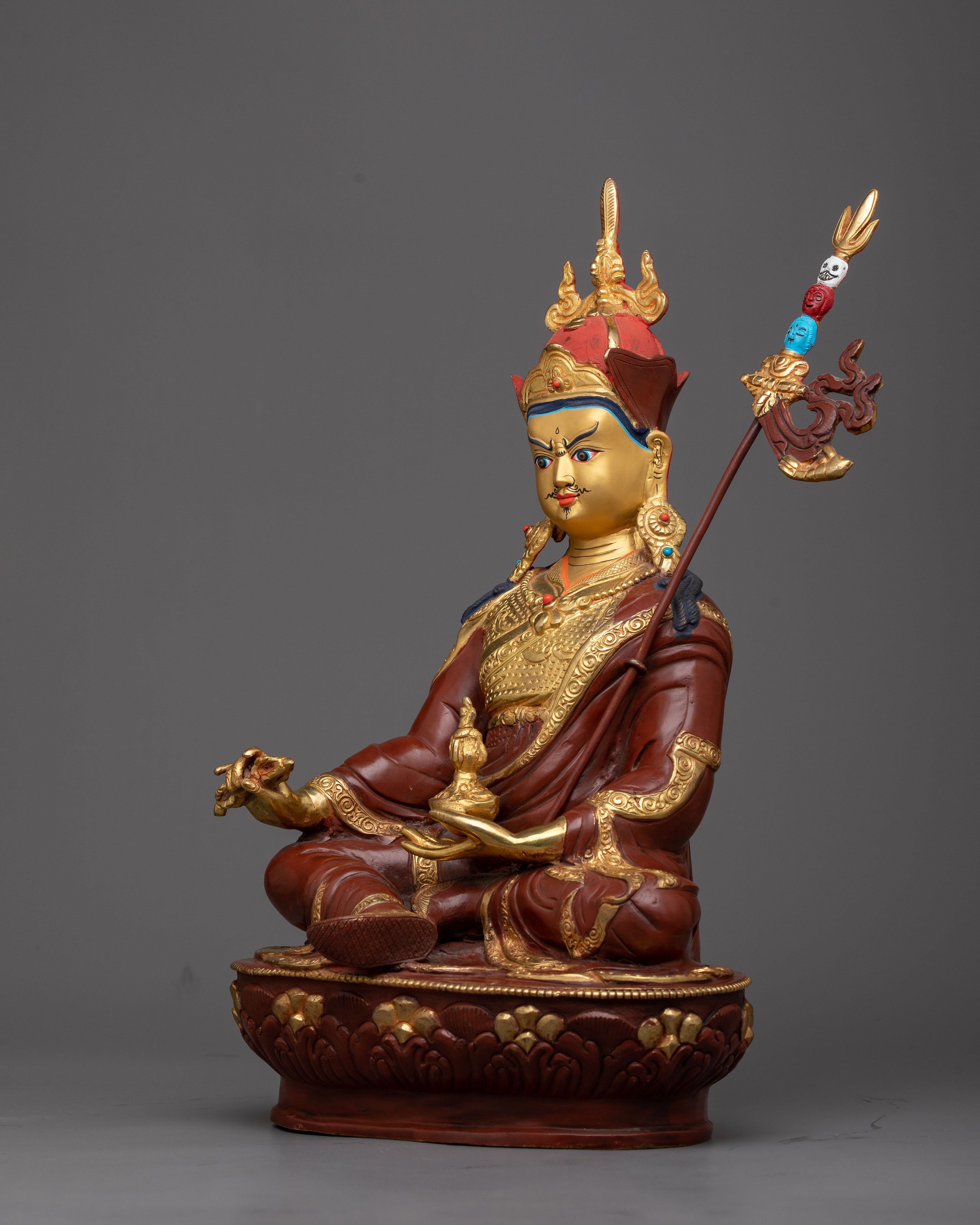 Tibetan Guru Rinpoche Statue | Embodying Wisdom and Compassion in Tibetan Buddhist Tradition
