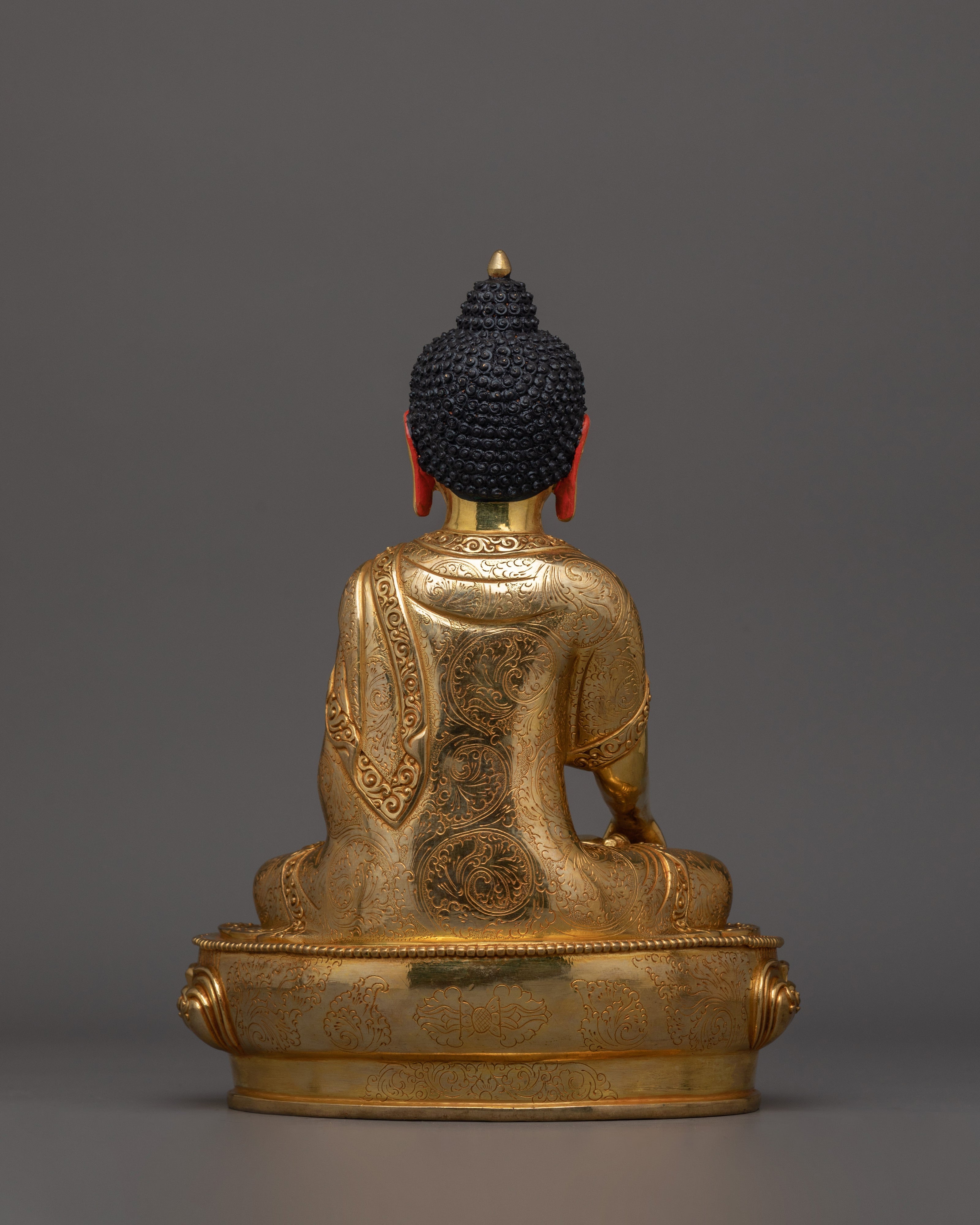 Sculpture of Buddhist Philosopher Shakyamuni Buddha |  The Path to Enlightenment