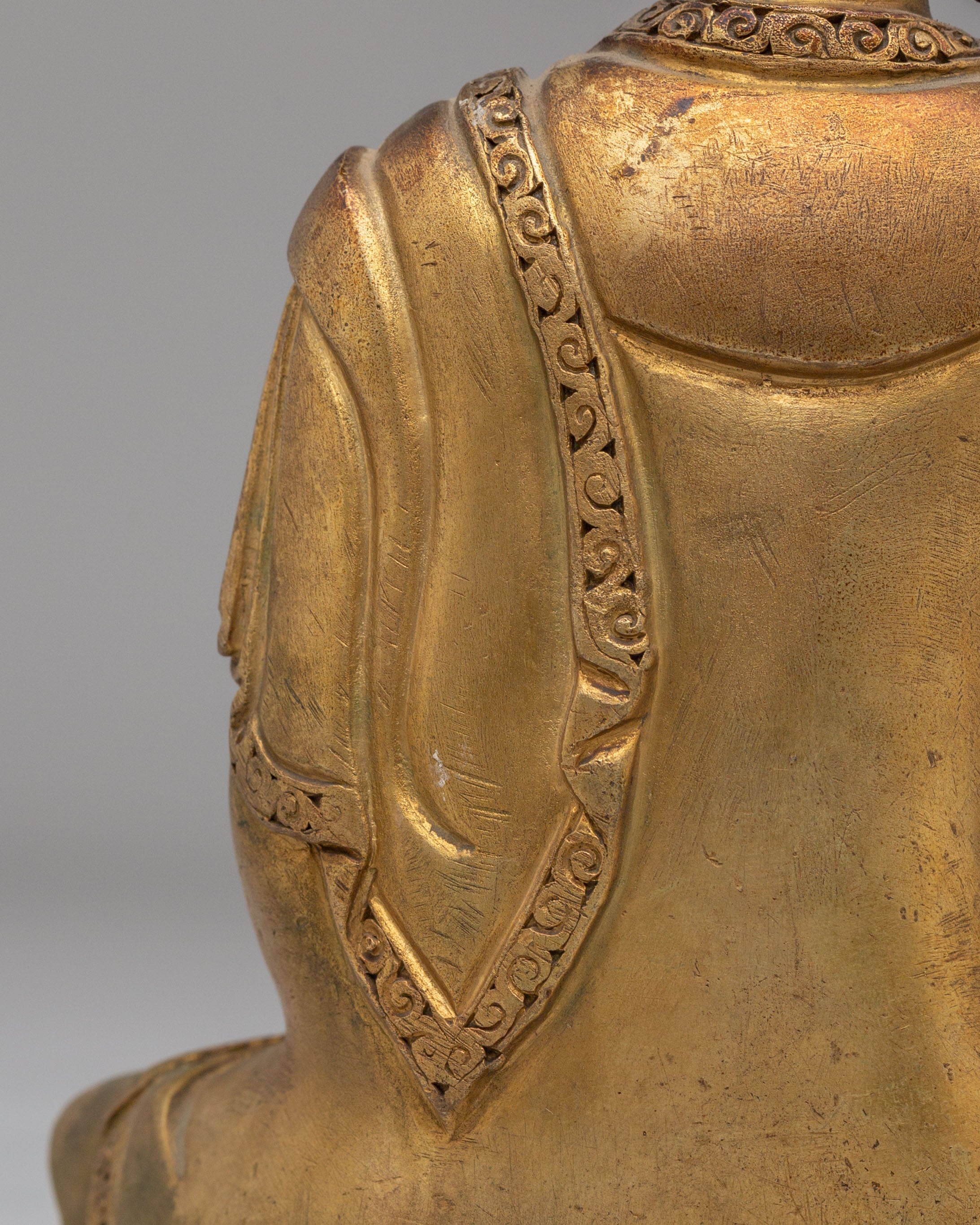 Historic Sage Shakyamuni Buddha Statue | Symbol of Enlightenment and Wisdom