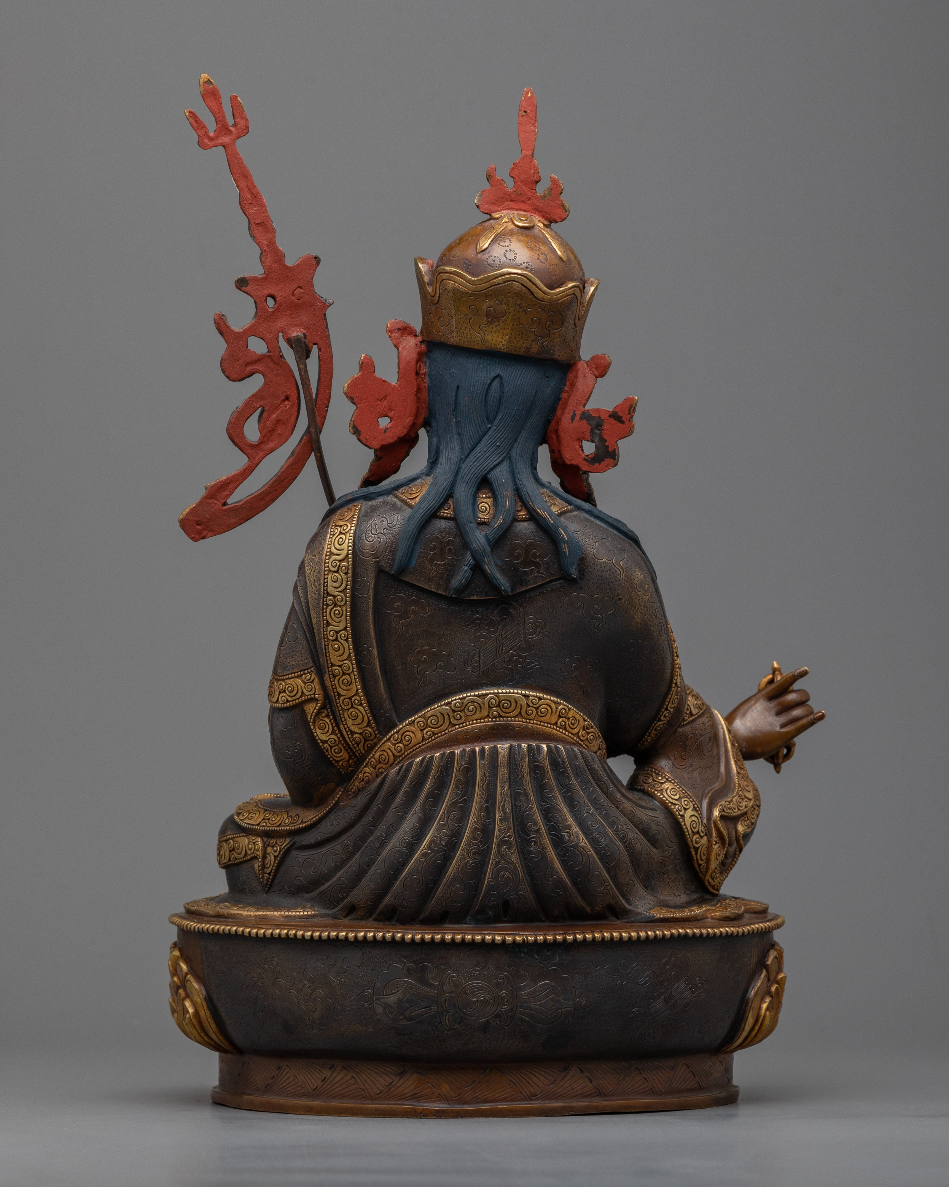 Mantra Vajra Guru | The Precious Master of Tibetan Buddhism