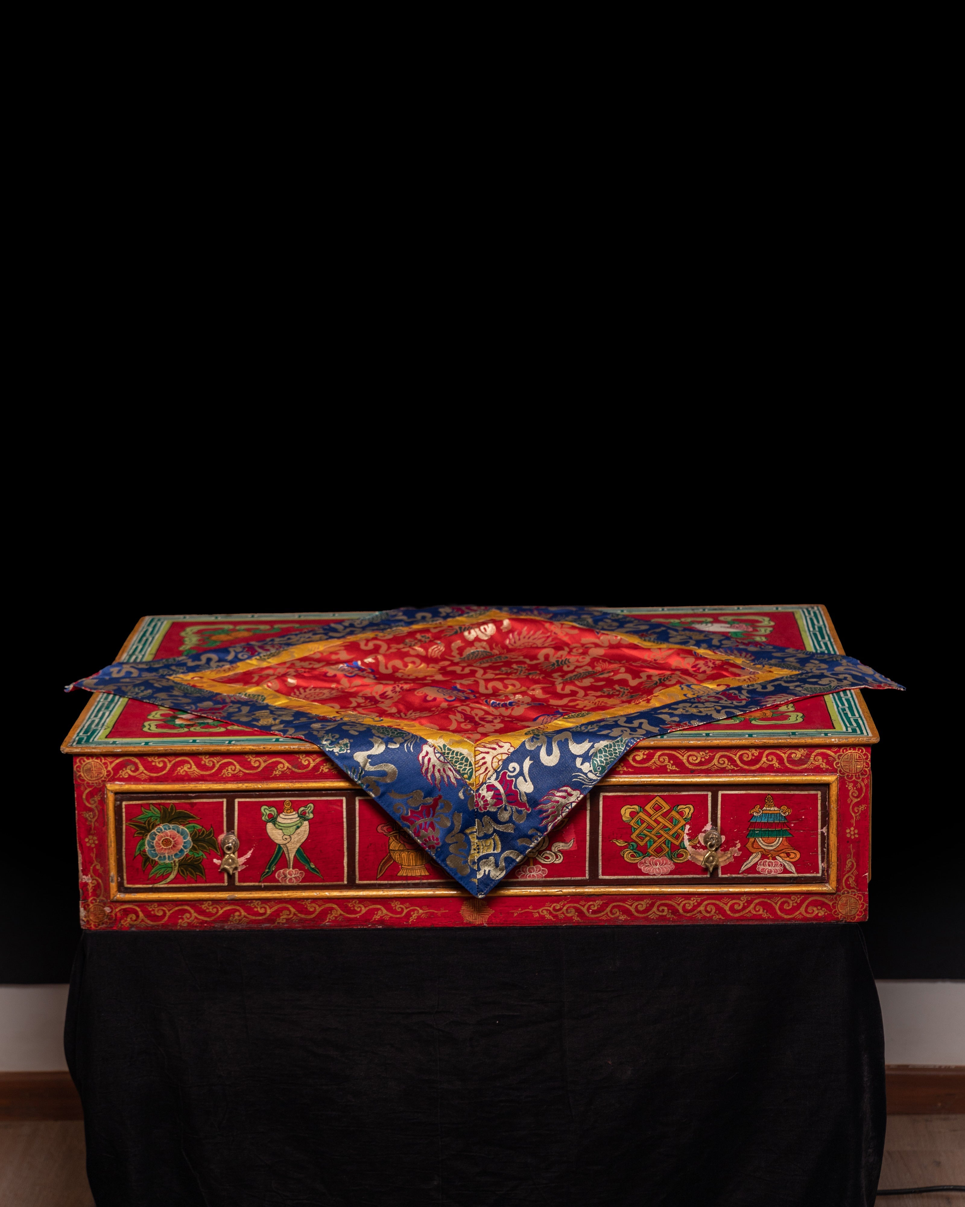 Silk Table Cover for Home | Cover for Home Elegance