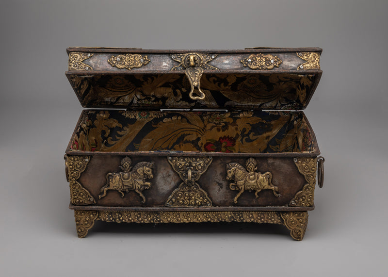 Wow Iron Box Treasure | Perfect for Preserving Your Most Precious Treasures in Style