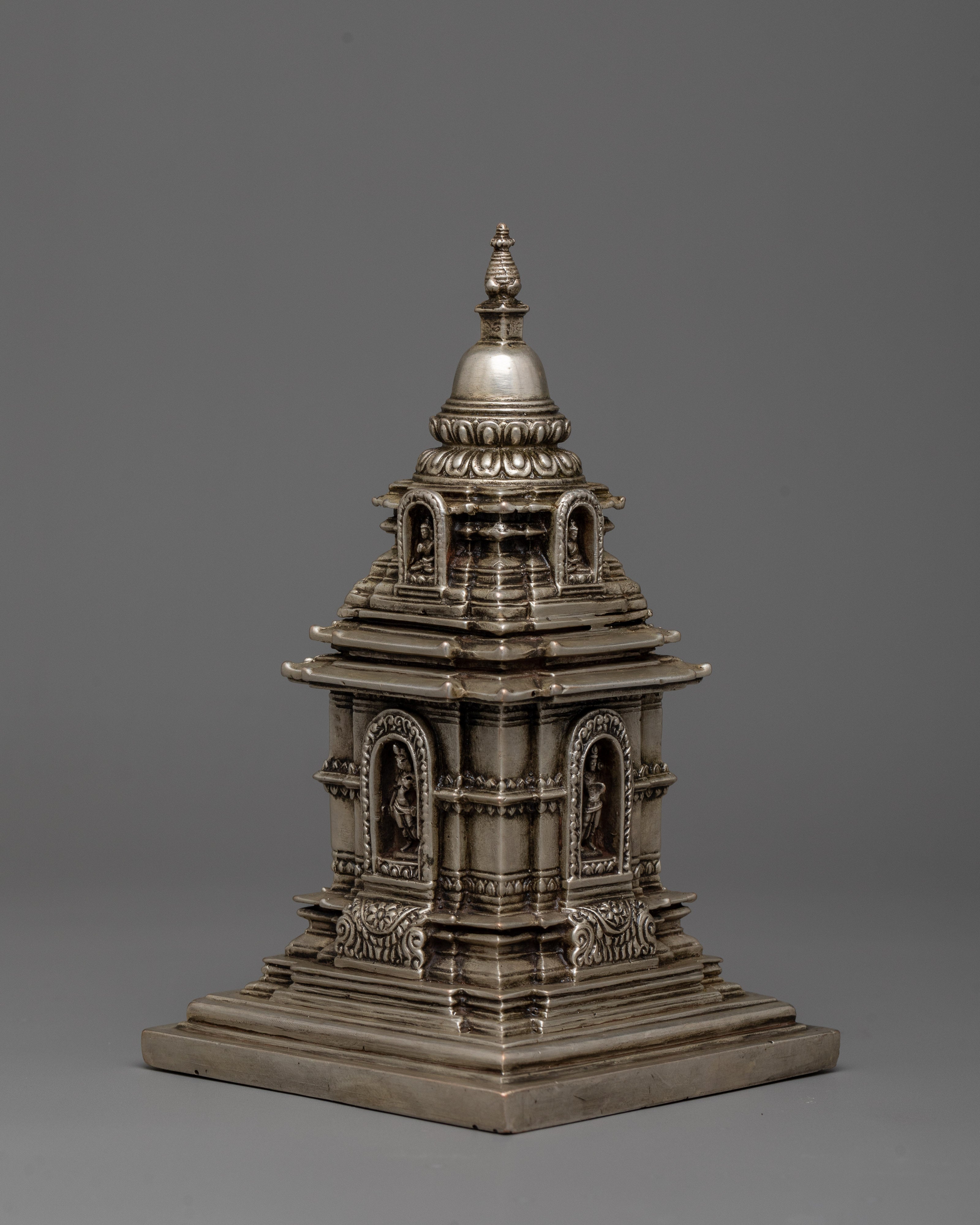 Buddha Relic Stupa | Buddhist Ritual and Decor