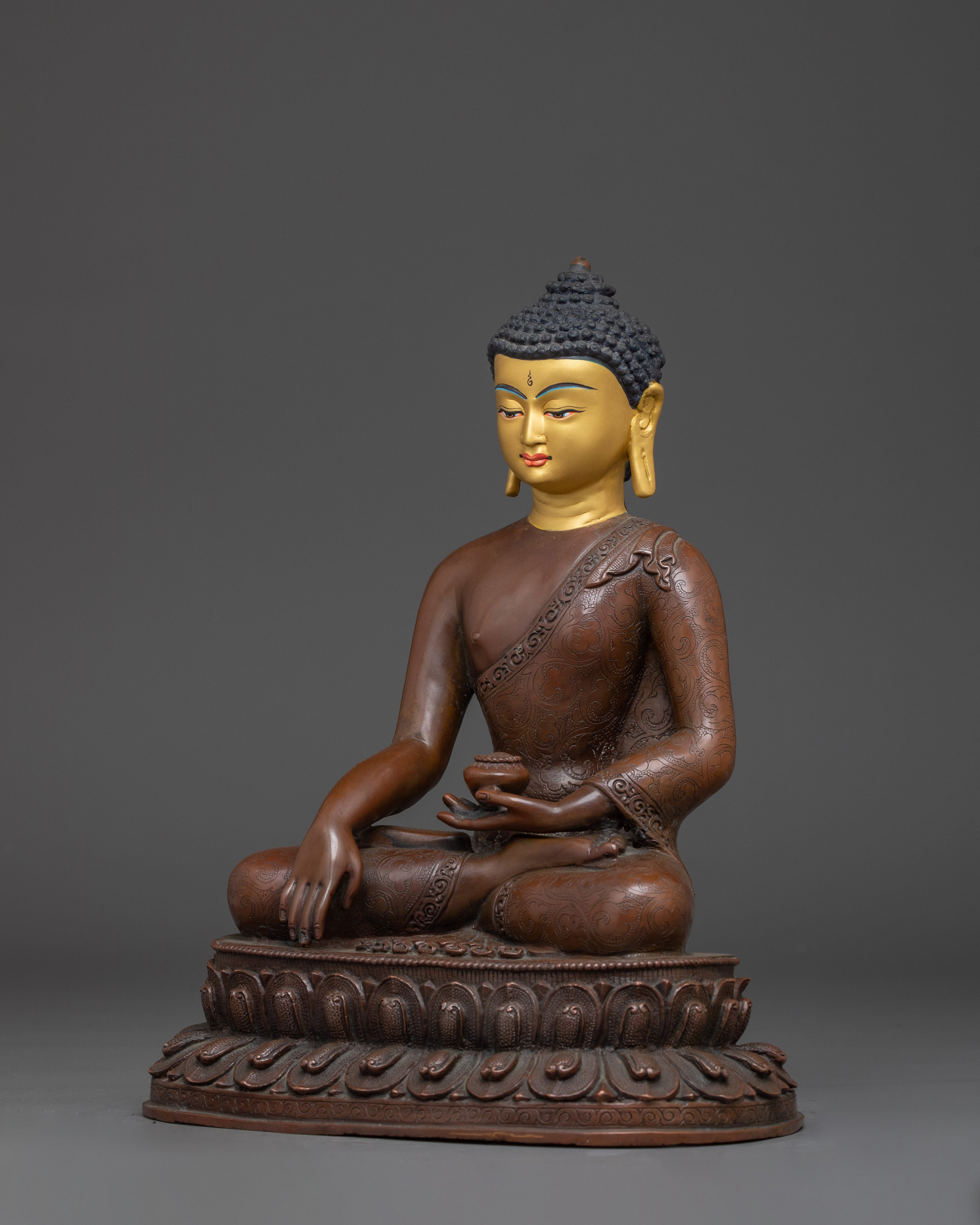Oxidized Peaceful Gautama Buddha Statue | Shakyamuni Buddha Artwork