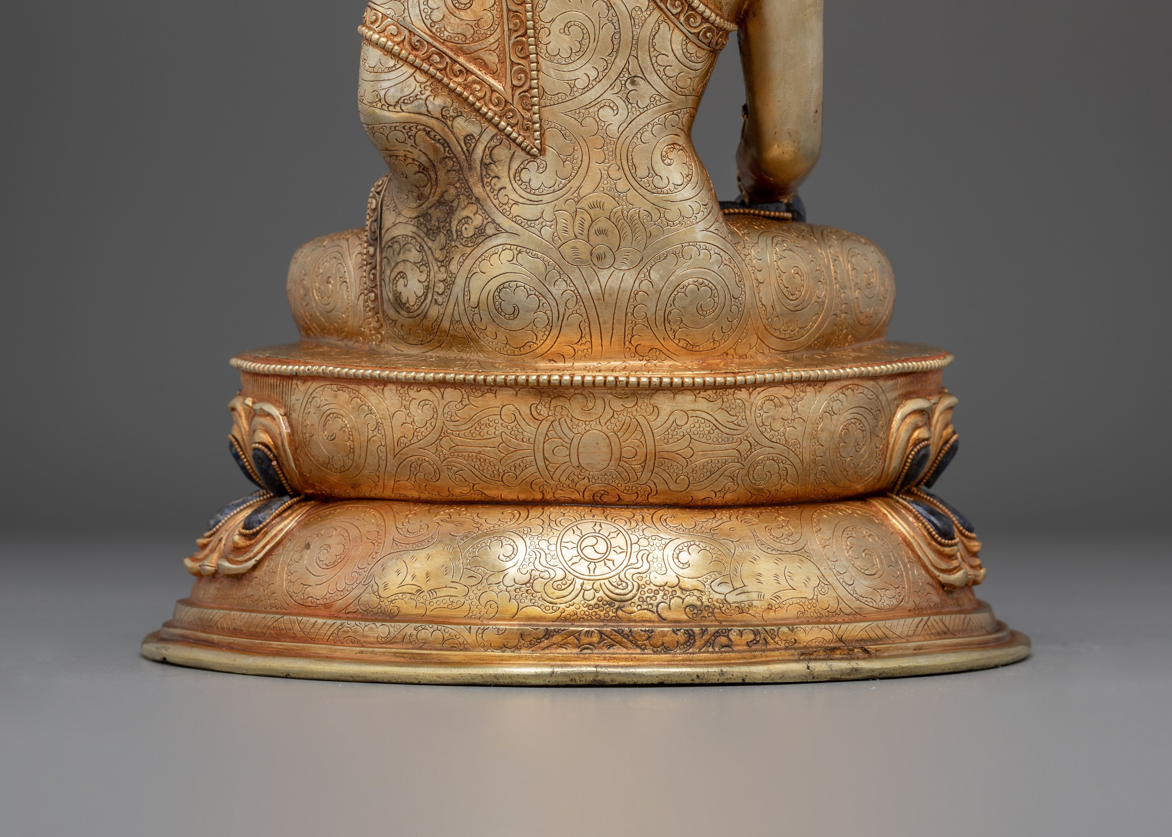 Sacred Enlightened Shakyamuni Buddha Statue | Traditional Tibetan Buddhist Art