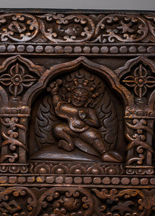 Wood Cover Book | Elevating Your Collection with Old-World Charm