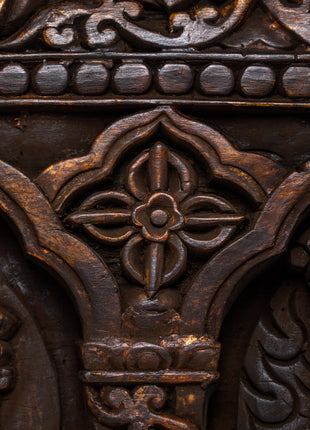 Wood Cover Book | Elevating Your Collection with Old-World Charm