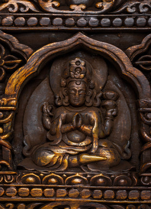 Wood Cover Book | Elevating Your Collection with Old-World Charm