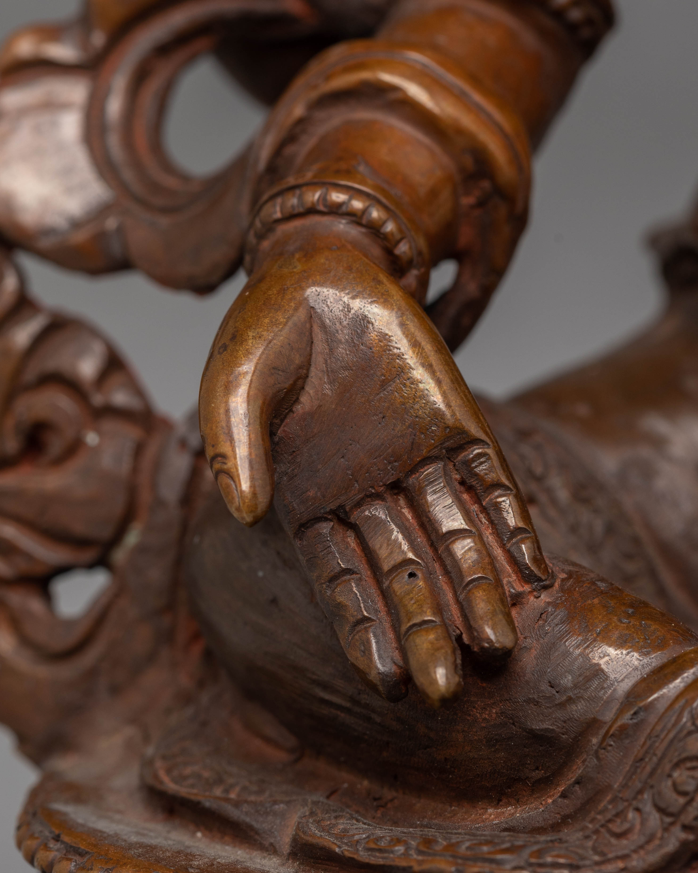 Hindu Deity Laxmi Goddess Statue for Dharma Decor