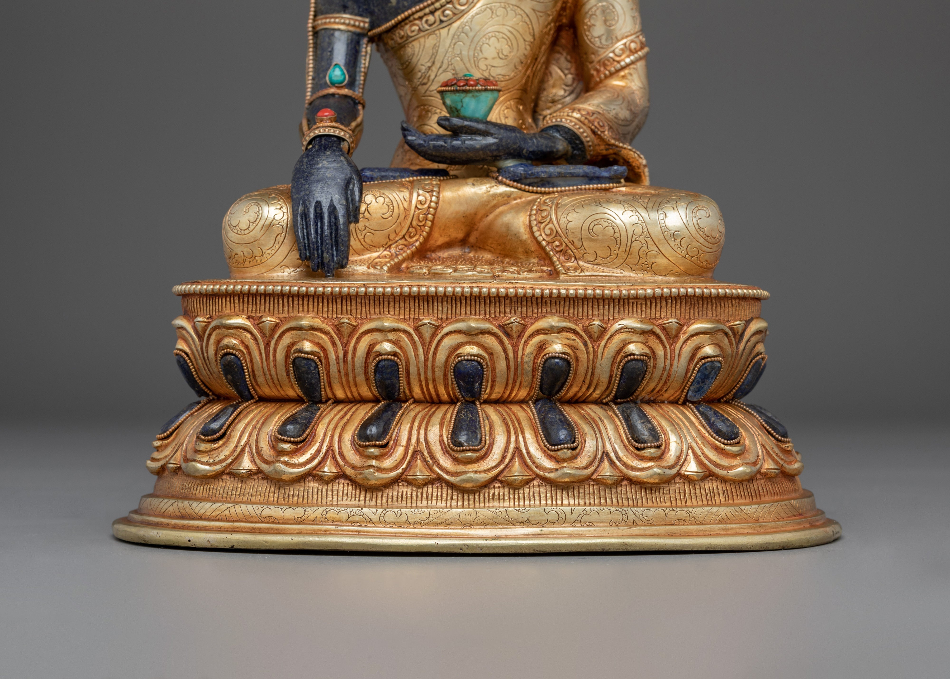 Sacred Enlightened Shakyamuni Buddha Statue | Traditional Tibetan Buddhist Art