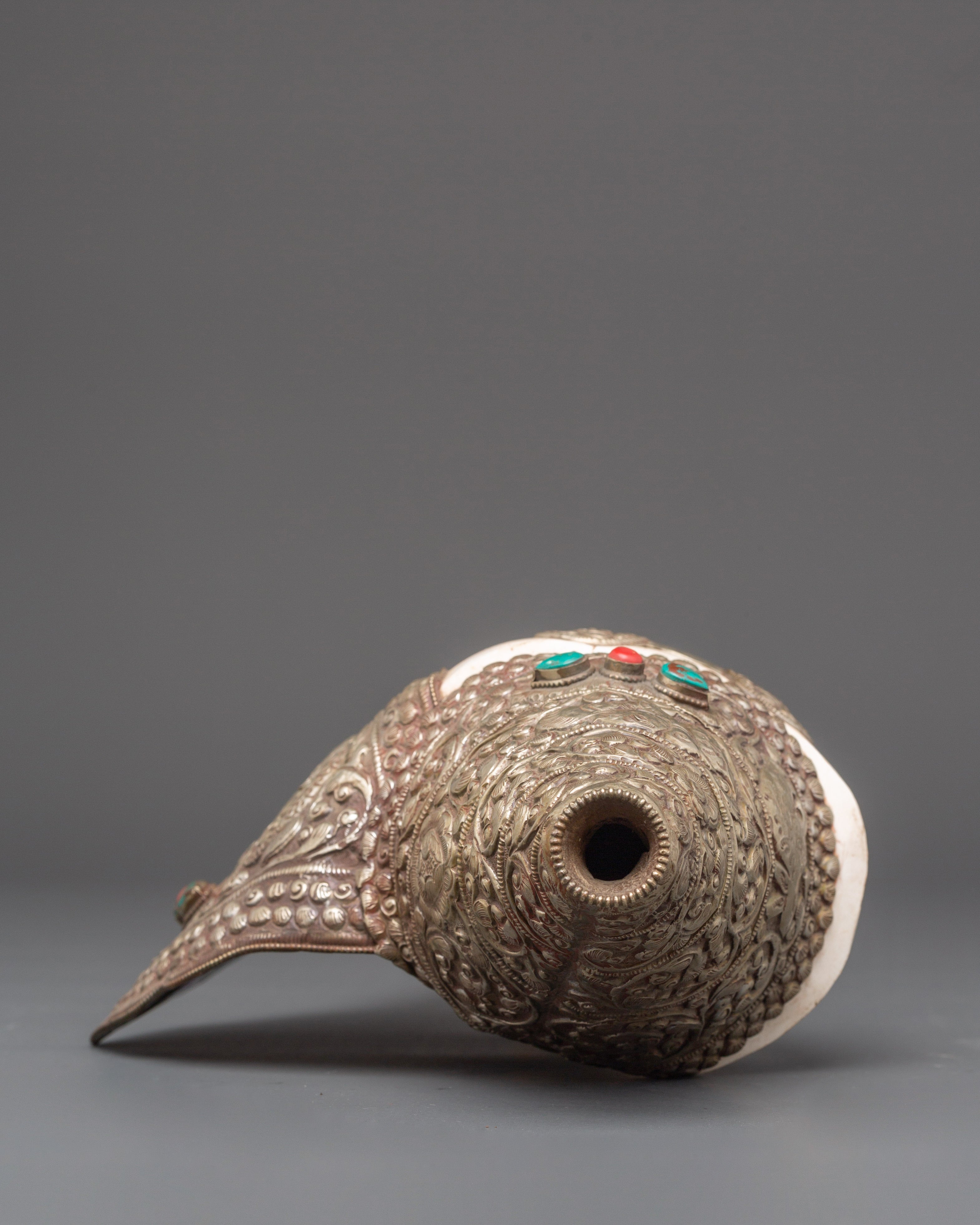 Conch with White Metal | Symbol of Dharma and Spiritual Awakening